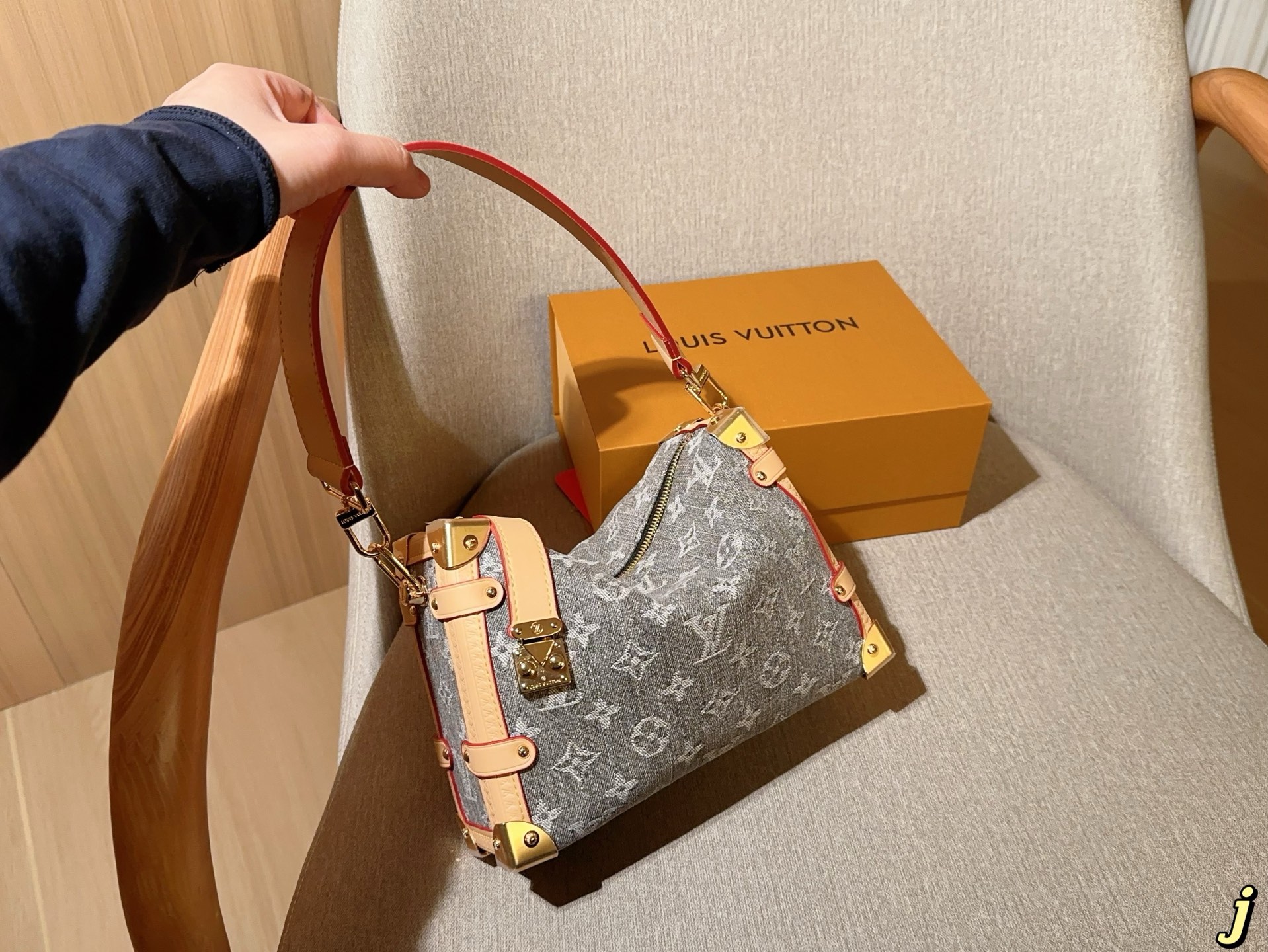 LV BAG