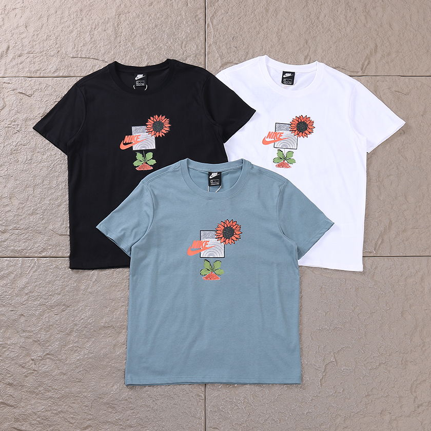 NIKE T-SHIRT