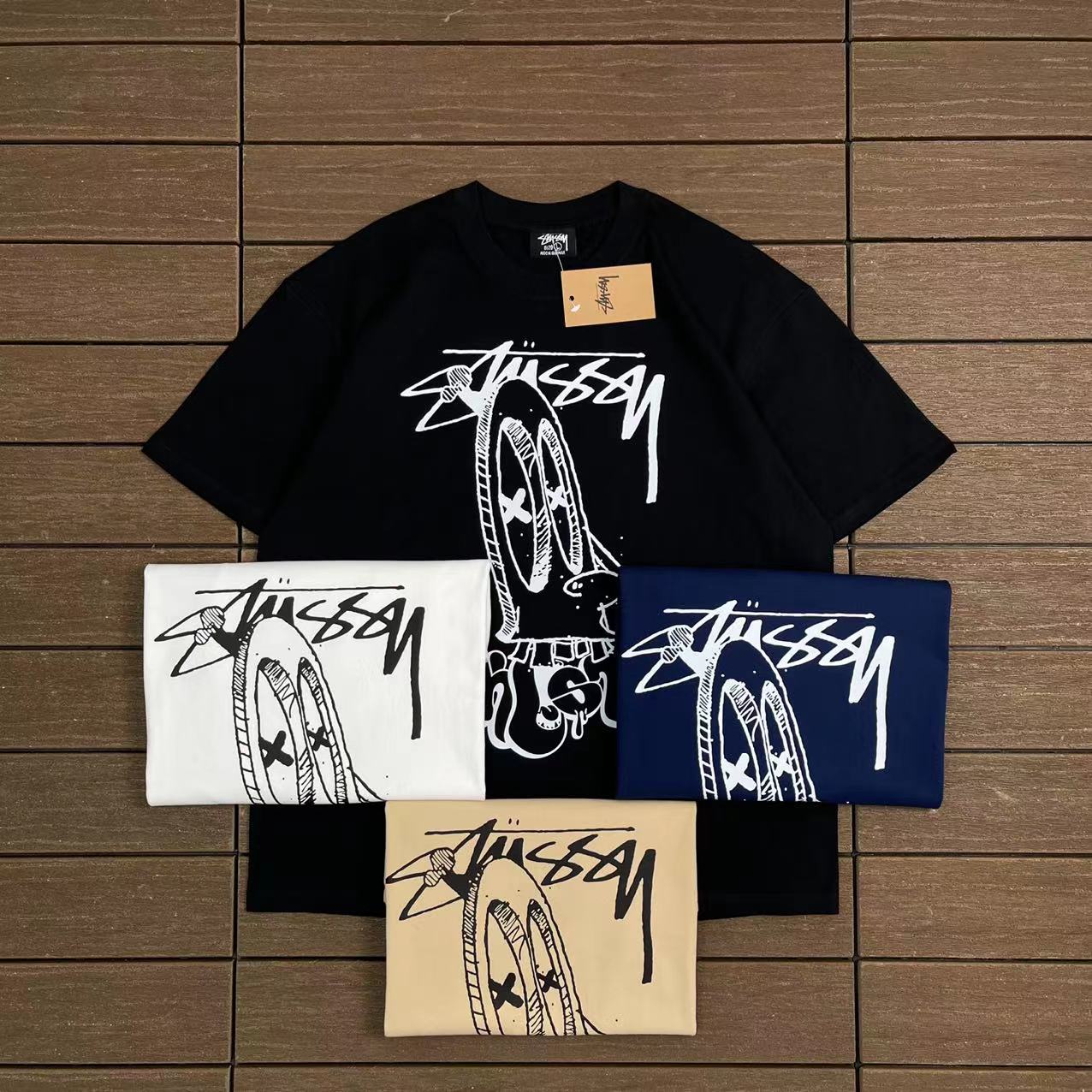 STUSSY T-SHIRT