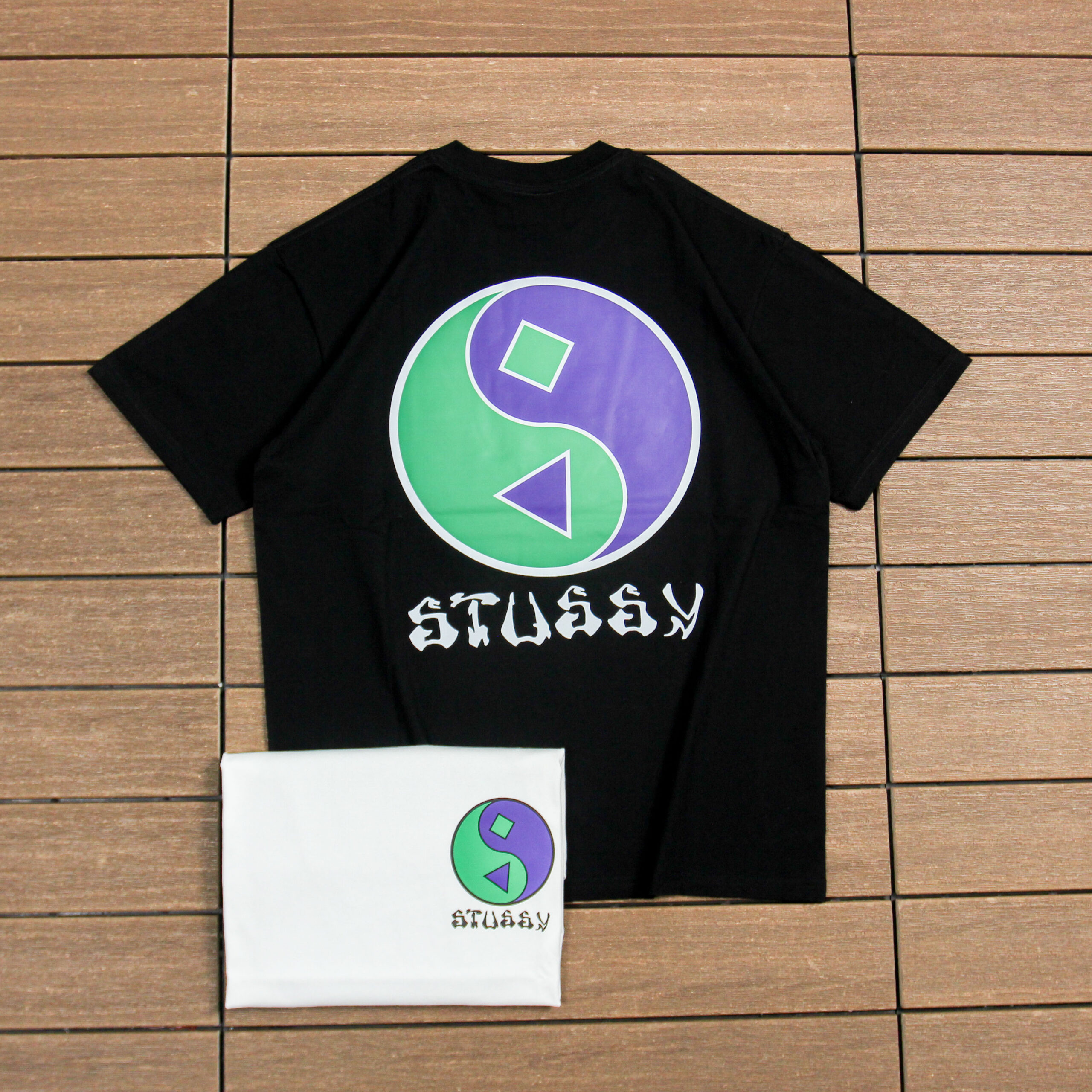 STUSSY T-SHIRT