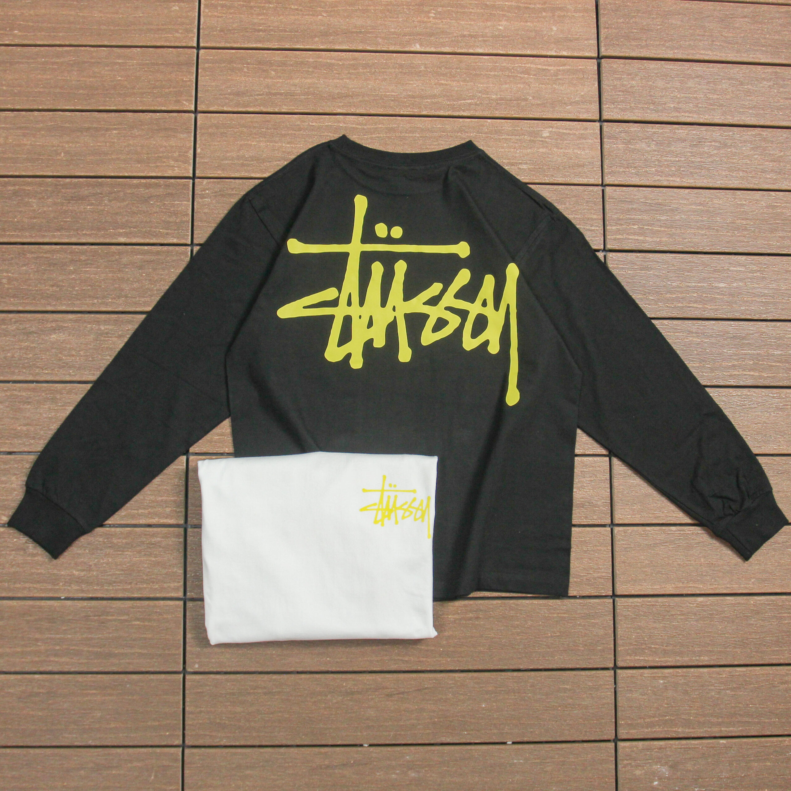 STUSSY T-SHIRT