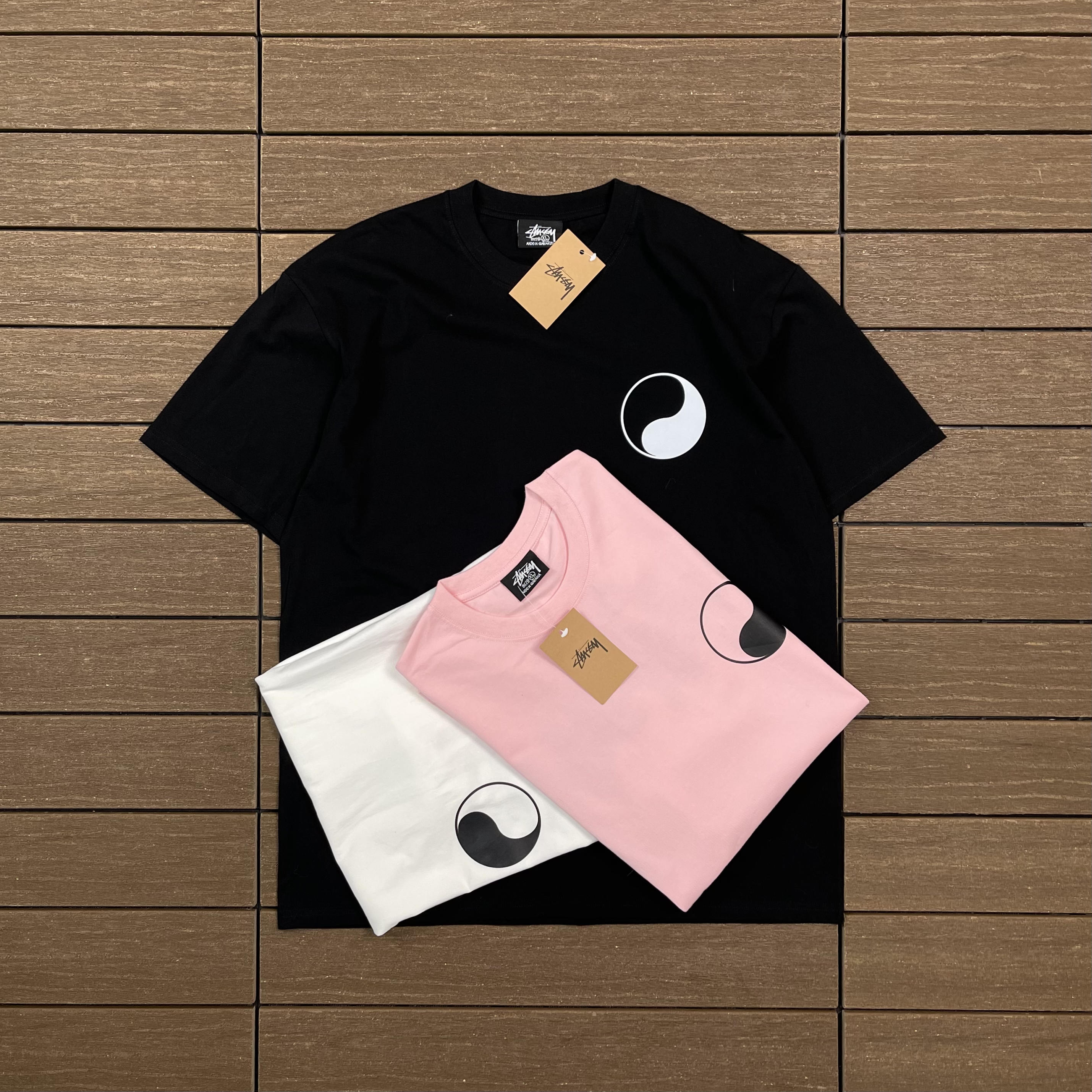 STUSSY T-SHIRT