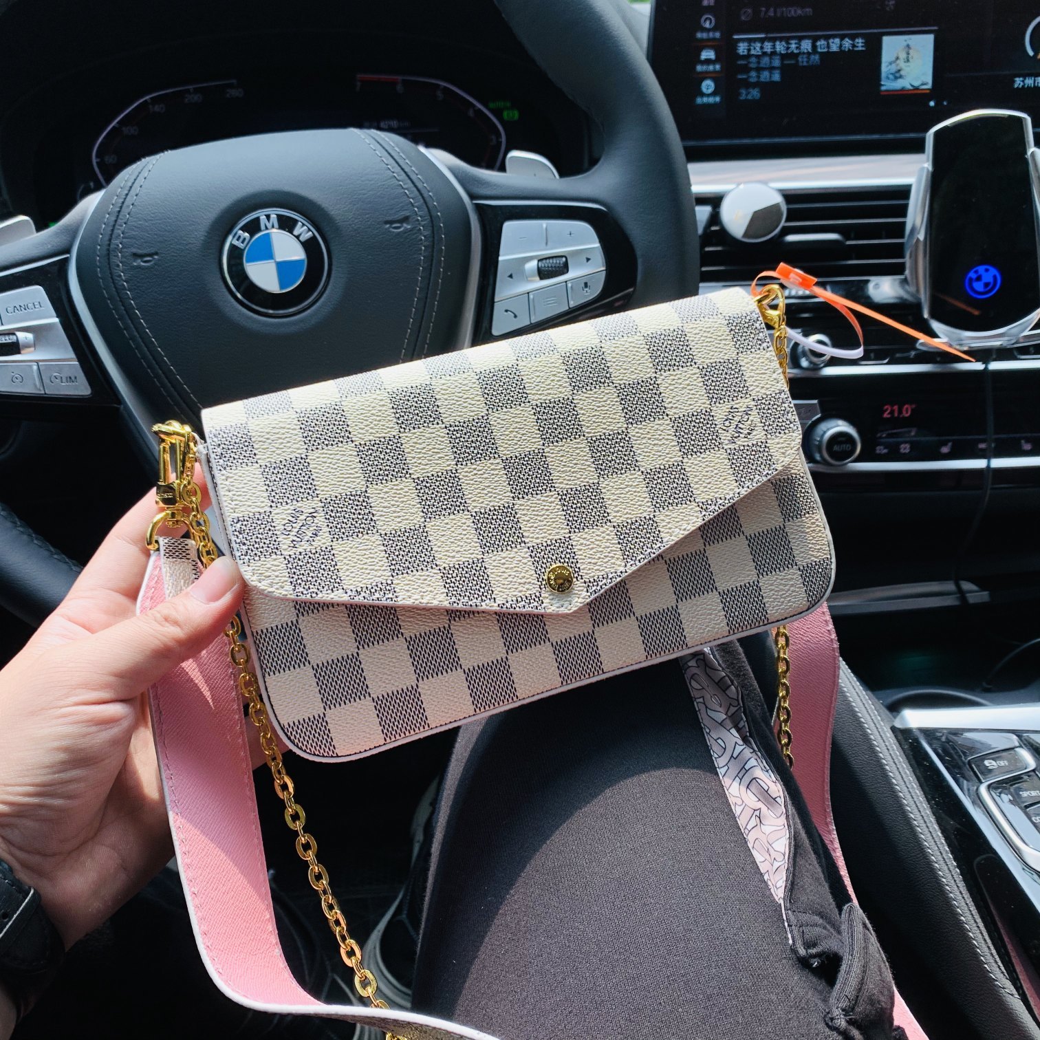 LV