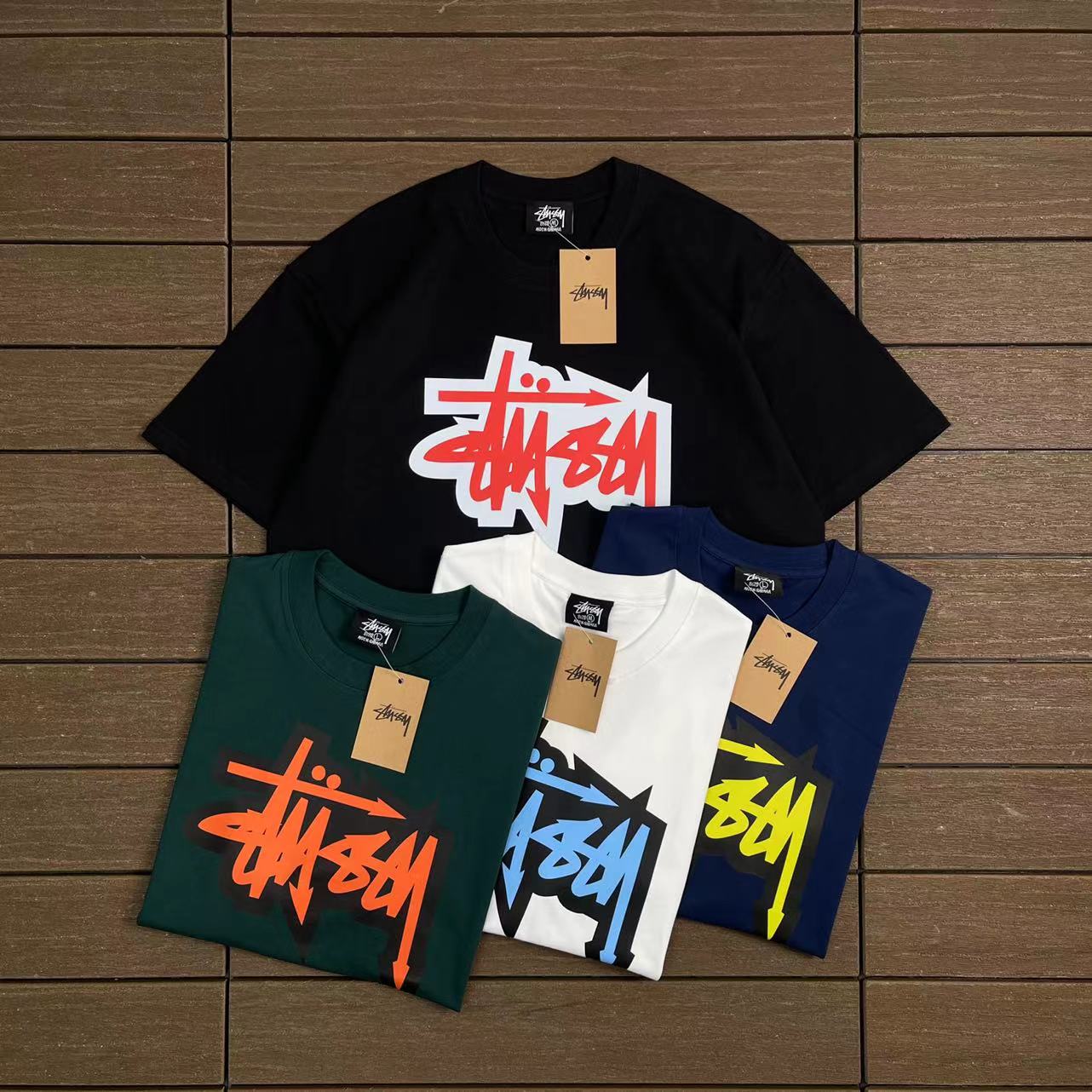 STUSSY T-SHIRT