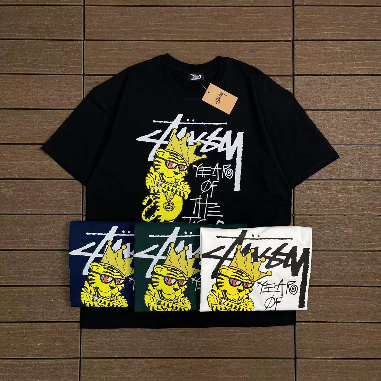 STUSSY T-SHIRT