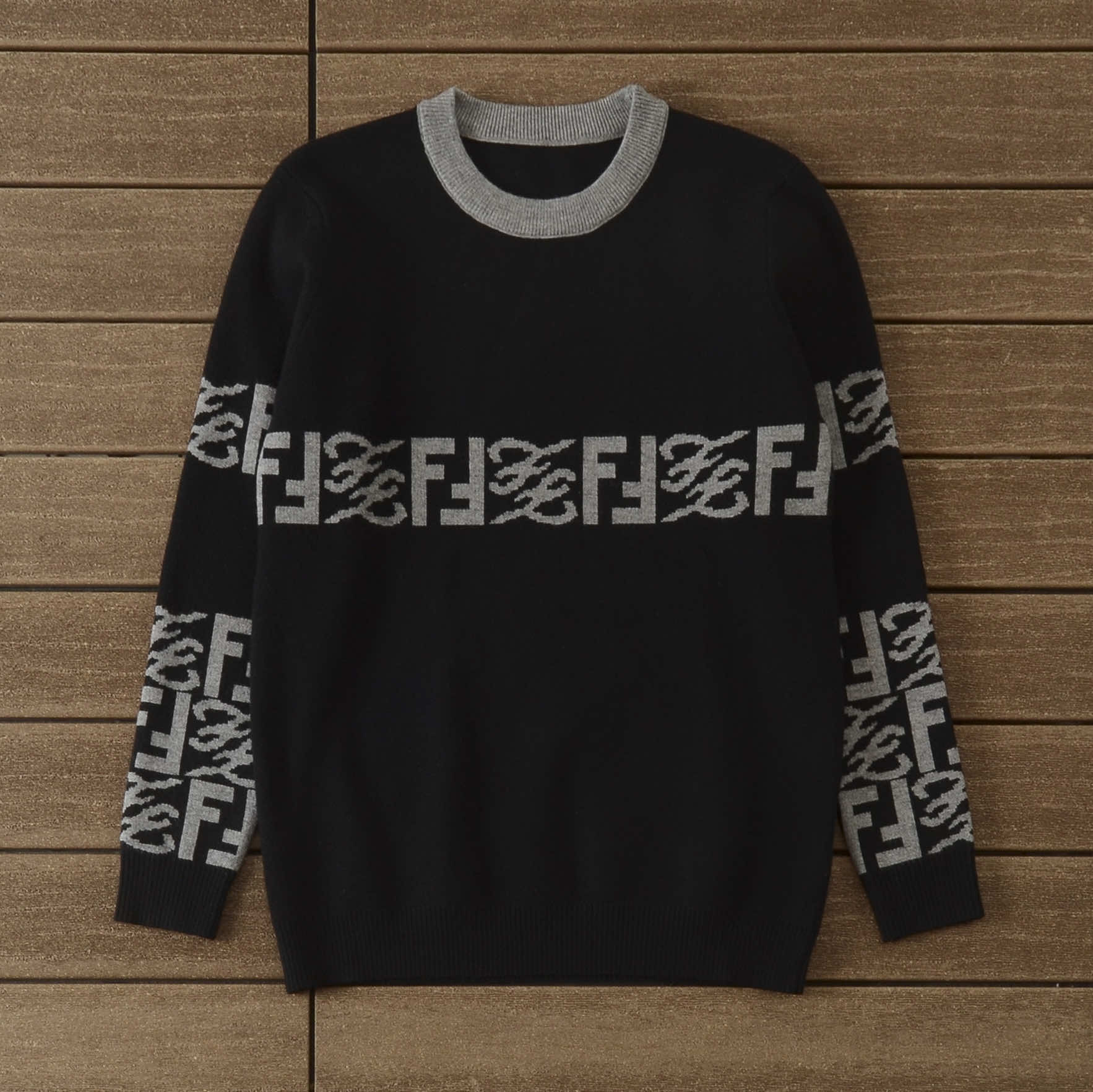 FENDI SWEATER