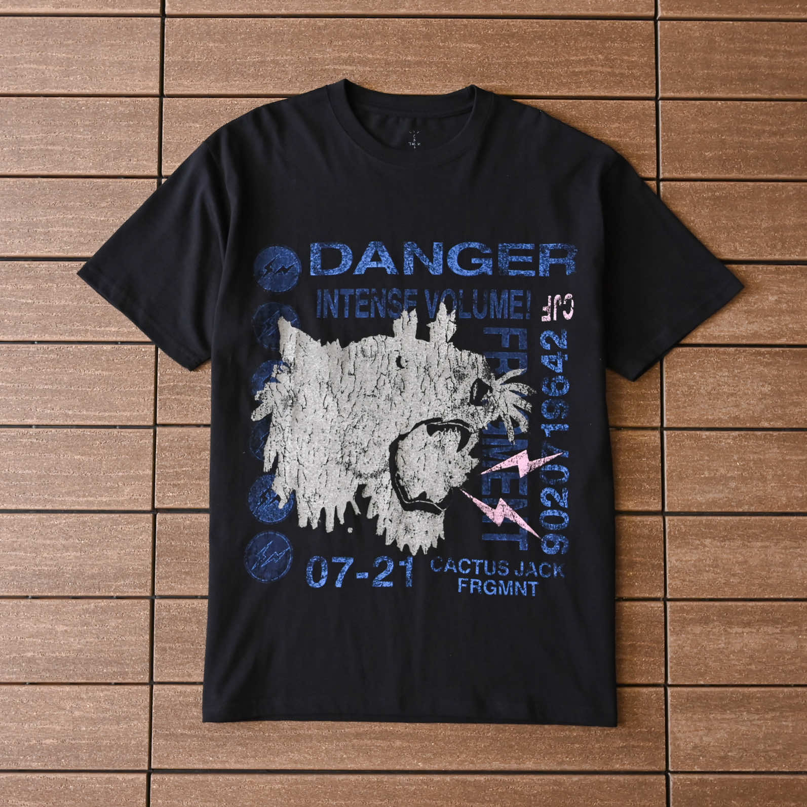 TRAVIS SCOTT T-shirt