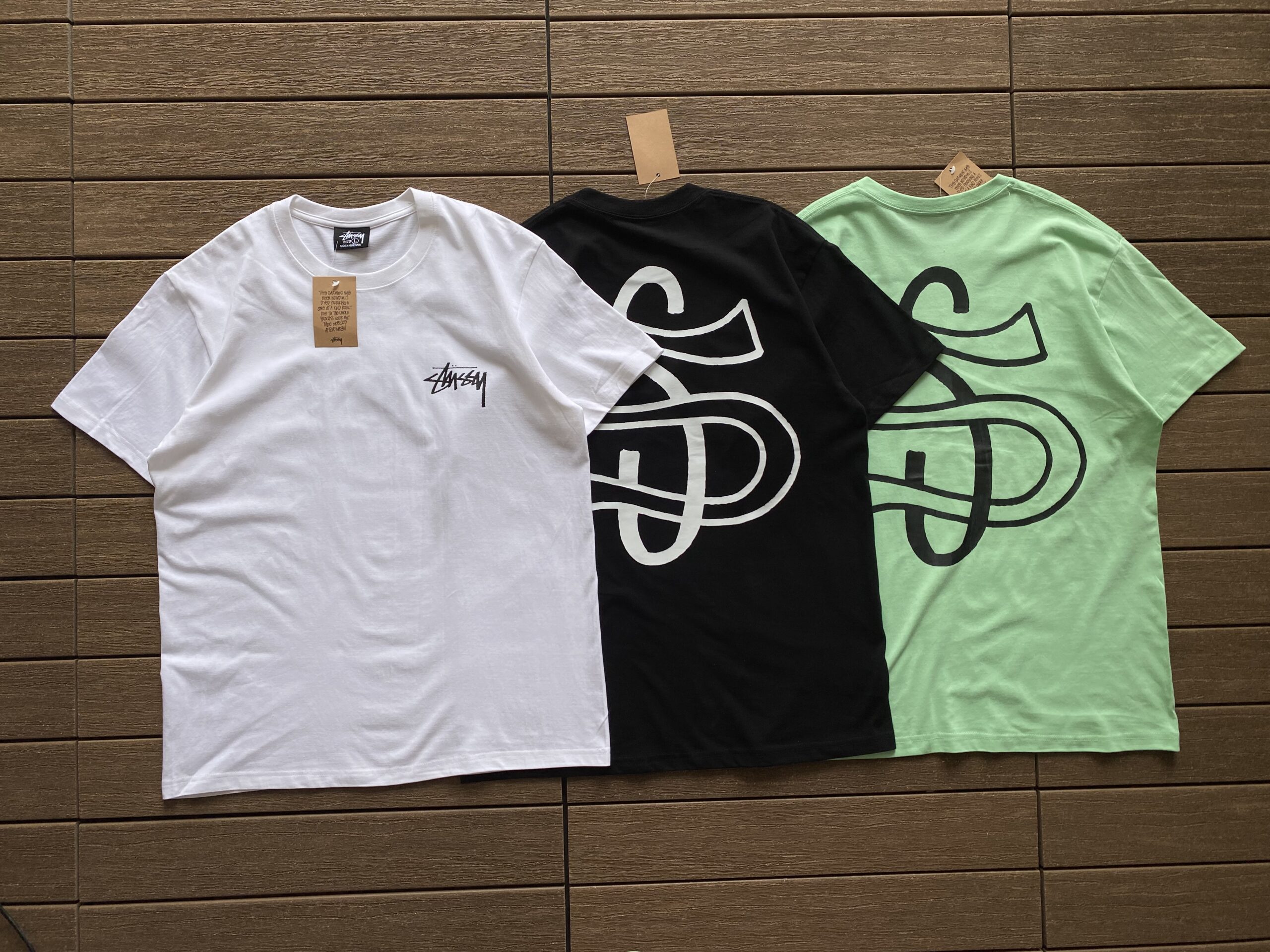 STUSSY T-SHIRT