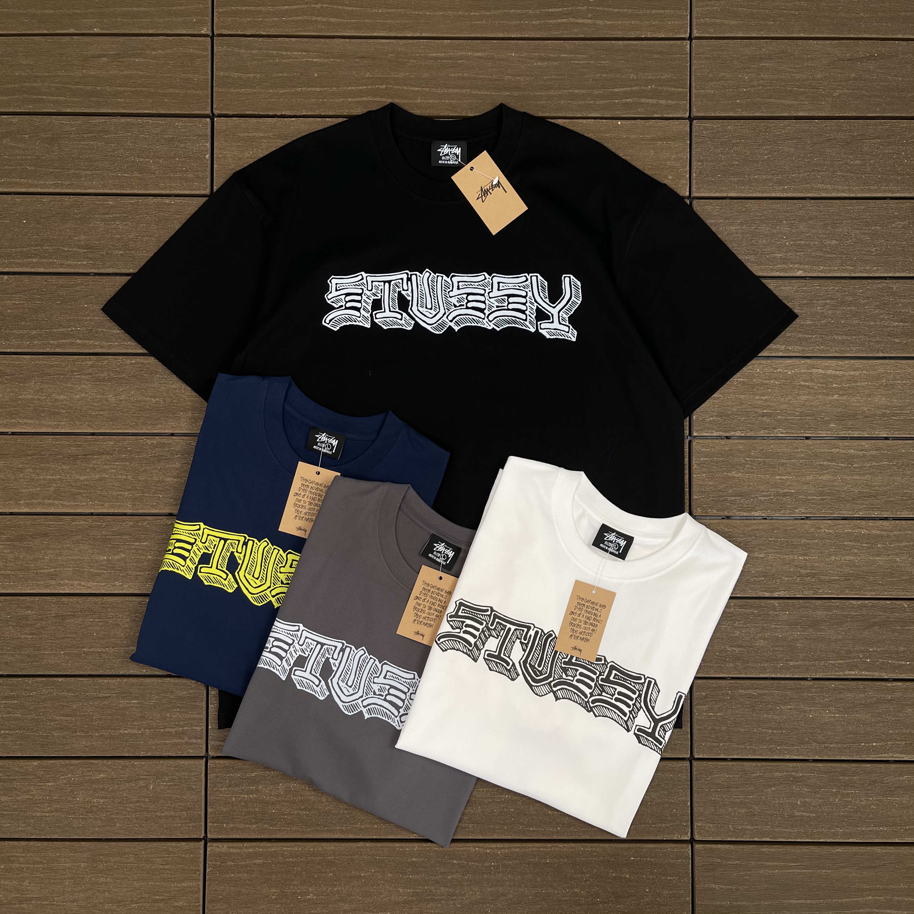 STUSSY T-SHIRT
