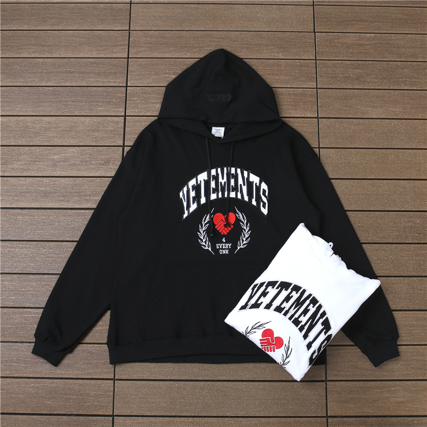 VETEMENTS HOODIE