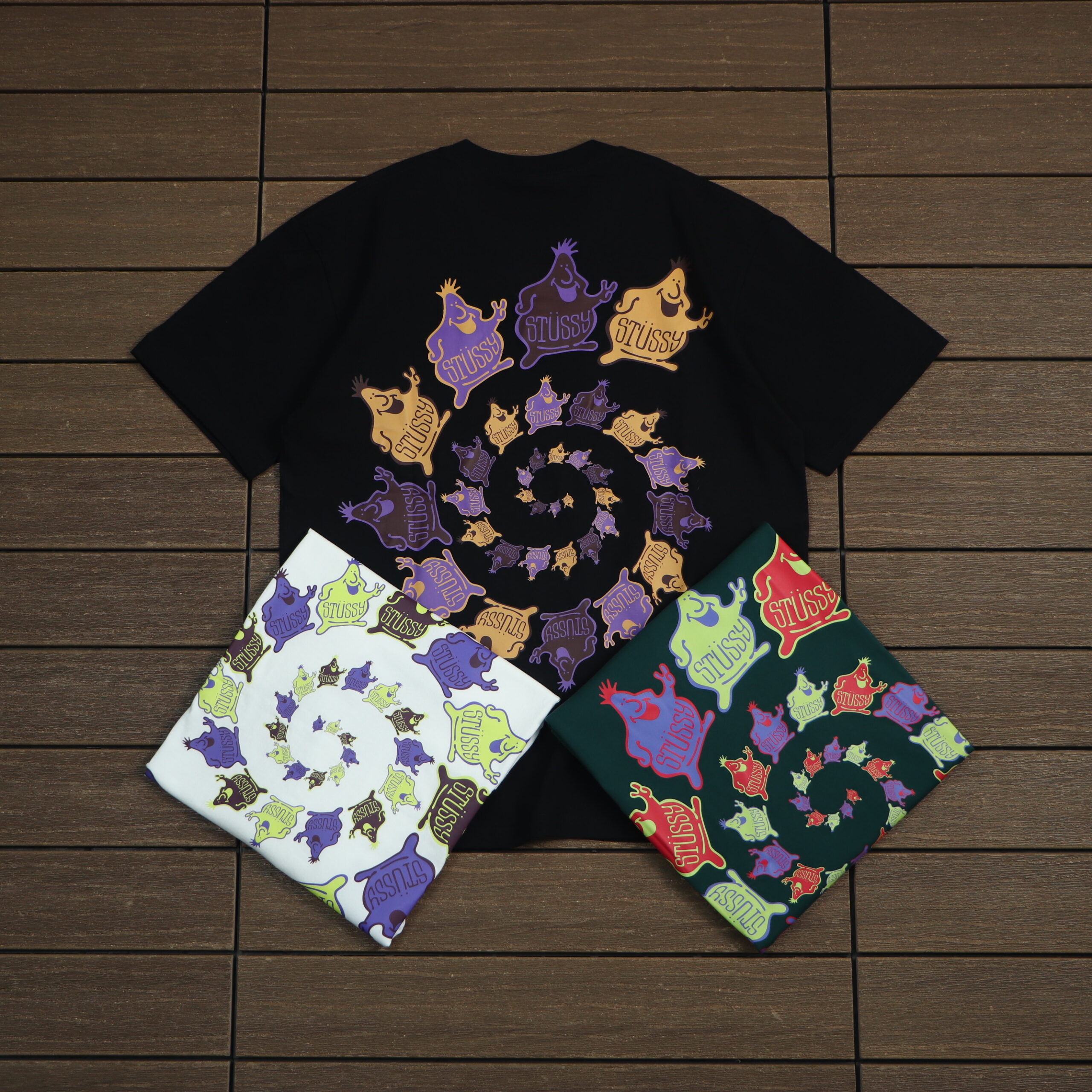 STUSSY T-SHIRT