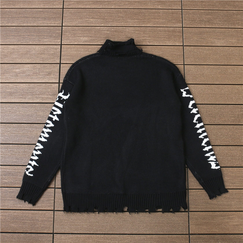 VETEMENTS SWEATER