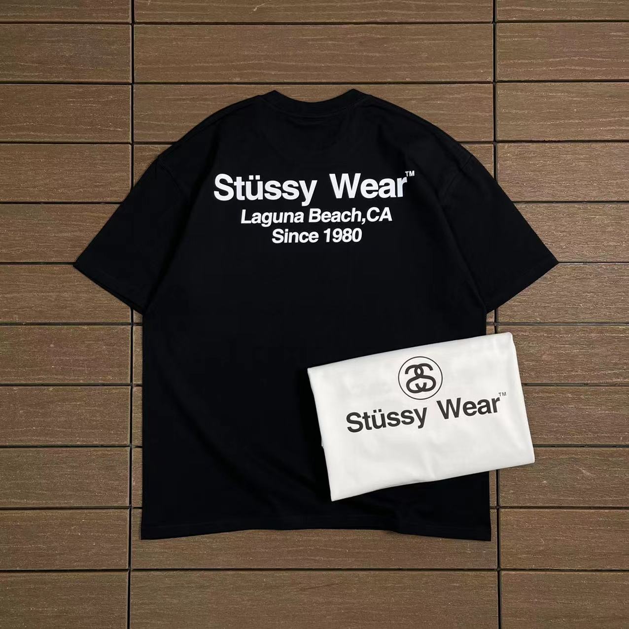 STUSSY T-SHIRT