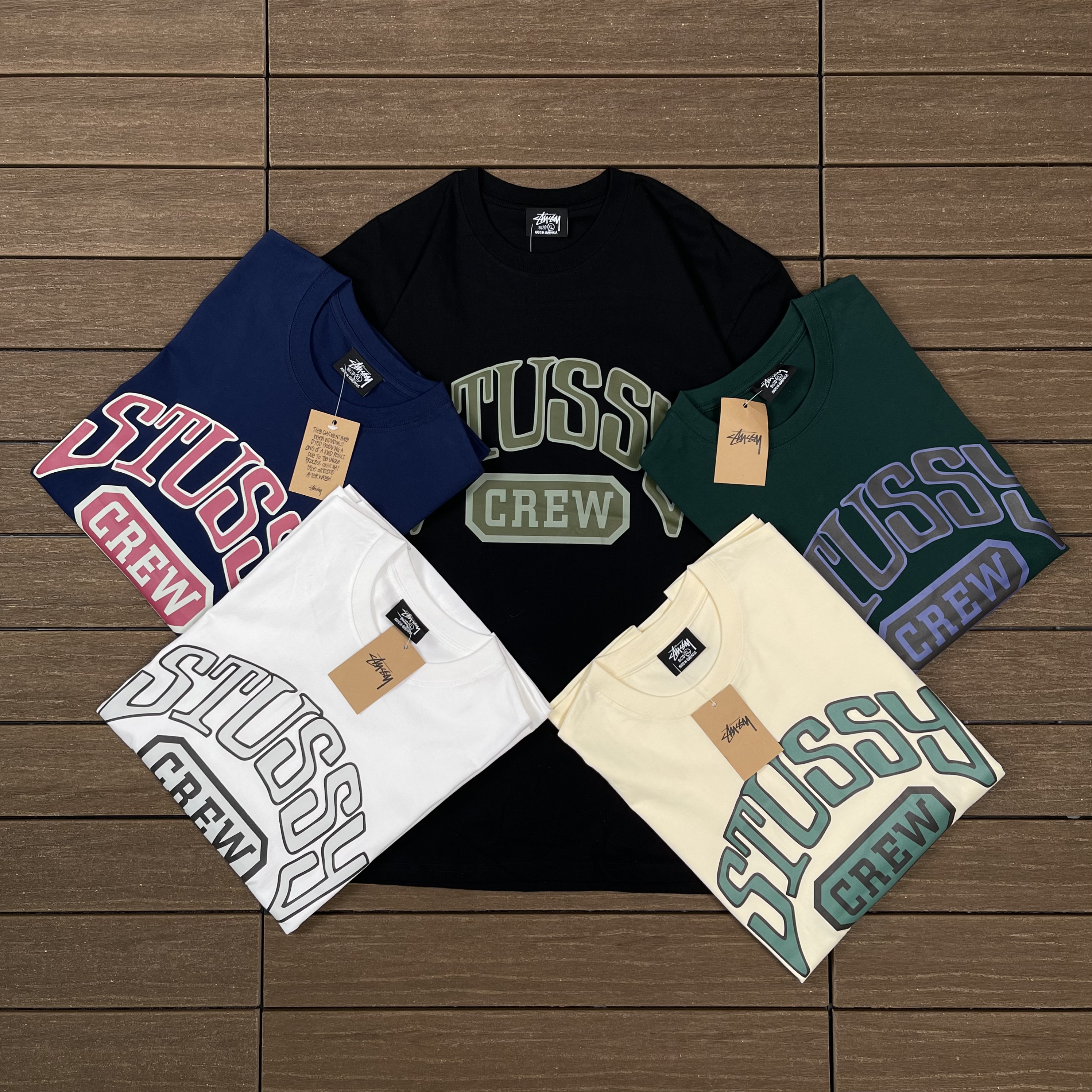 STUSSY T-SHIRT