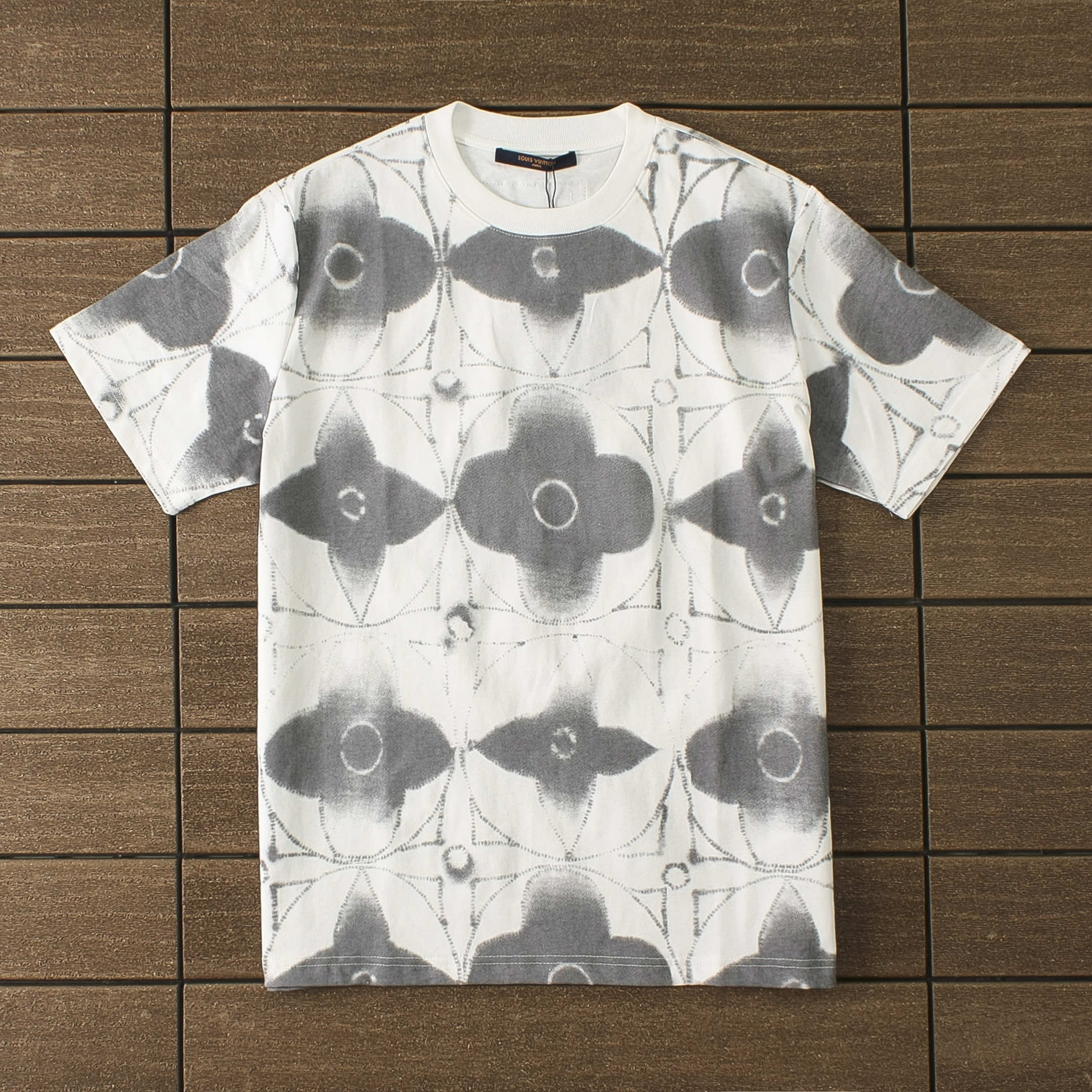 LV T-shirt