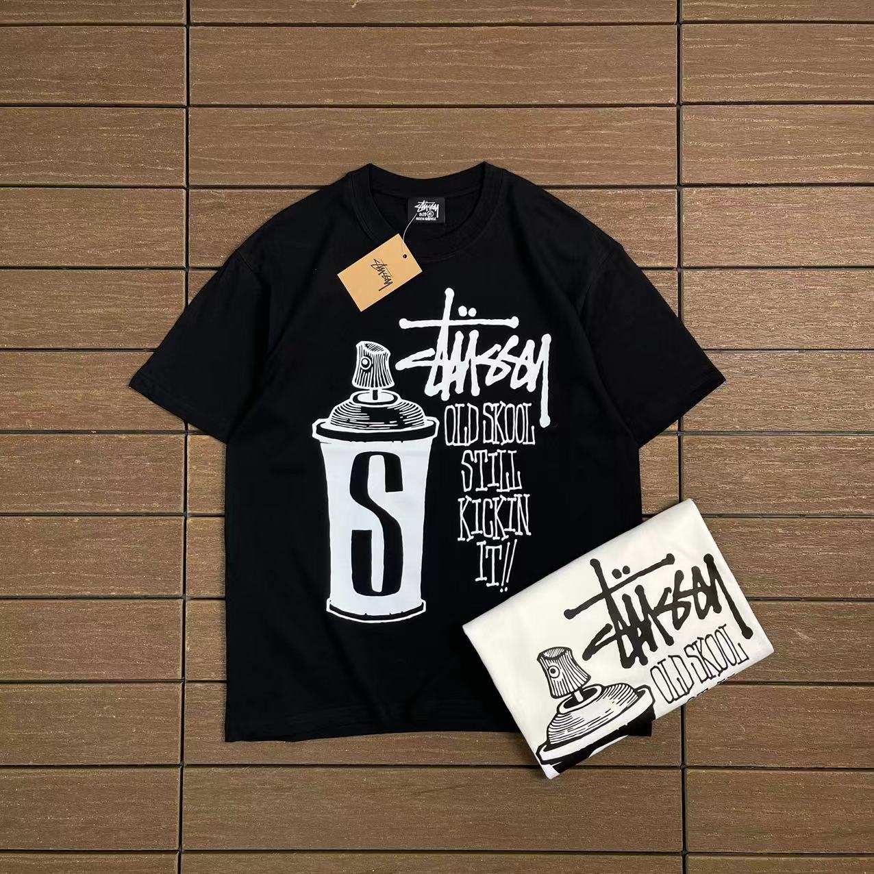 STUSSY T-SHIRT