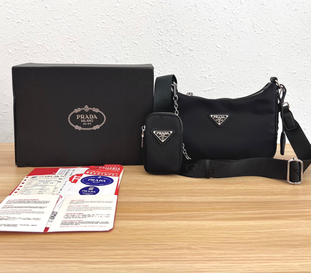 PRADA BAG