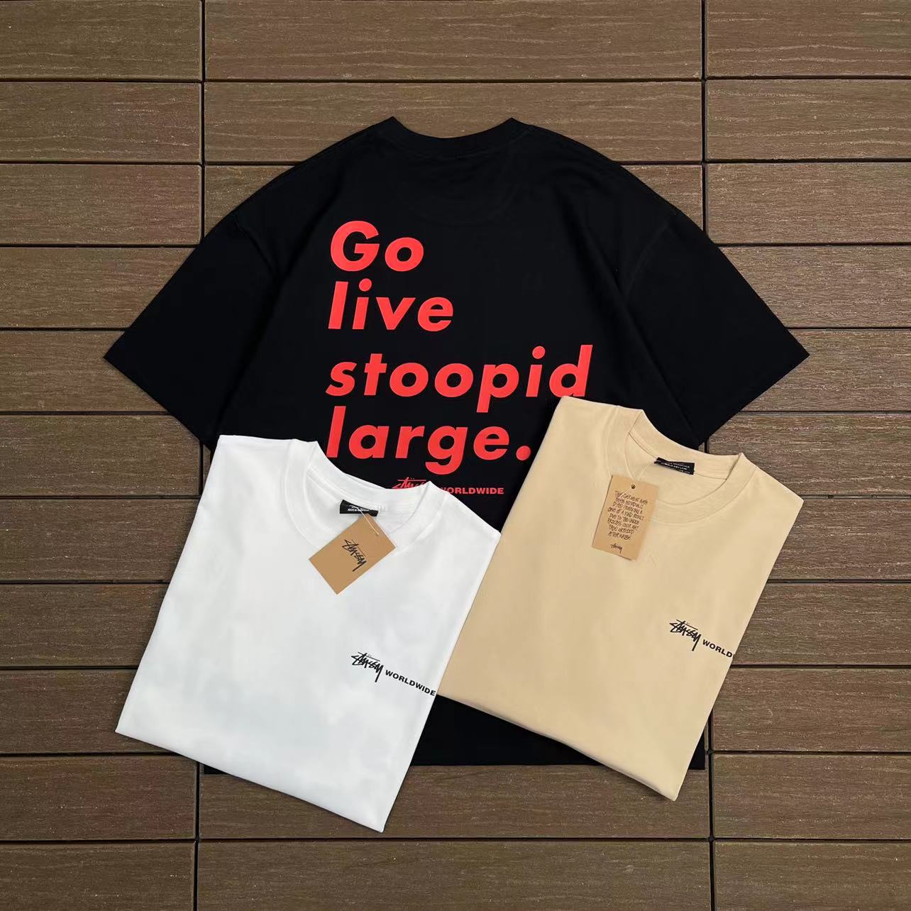 STUSSY T-SHIRT