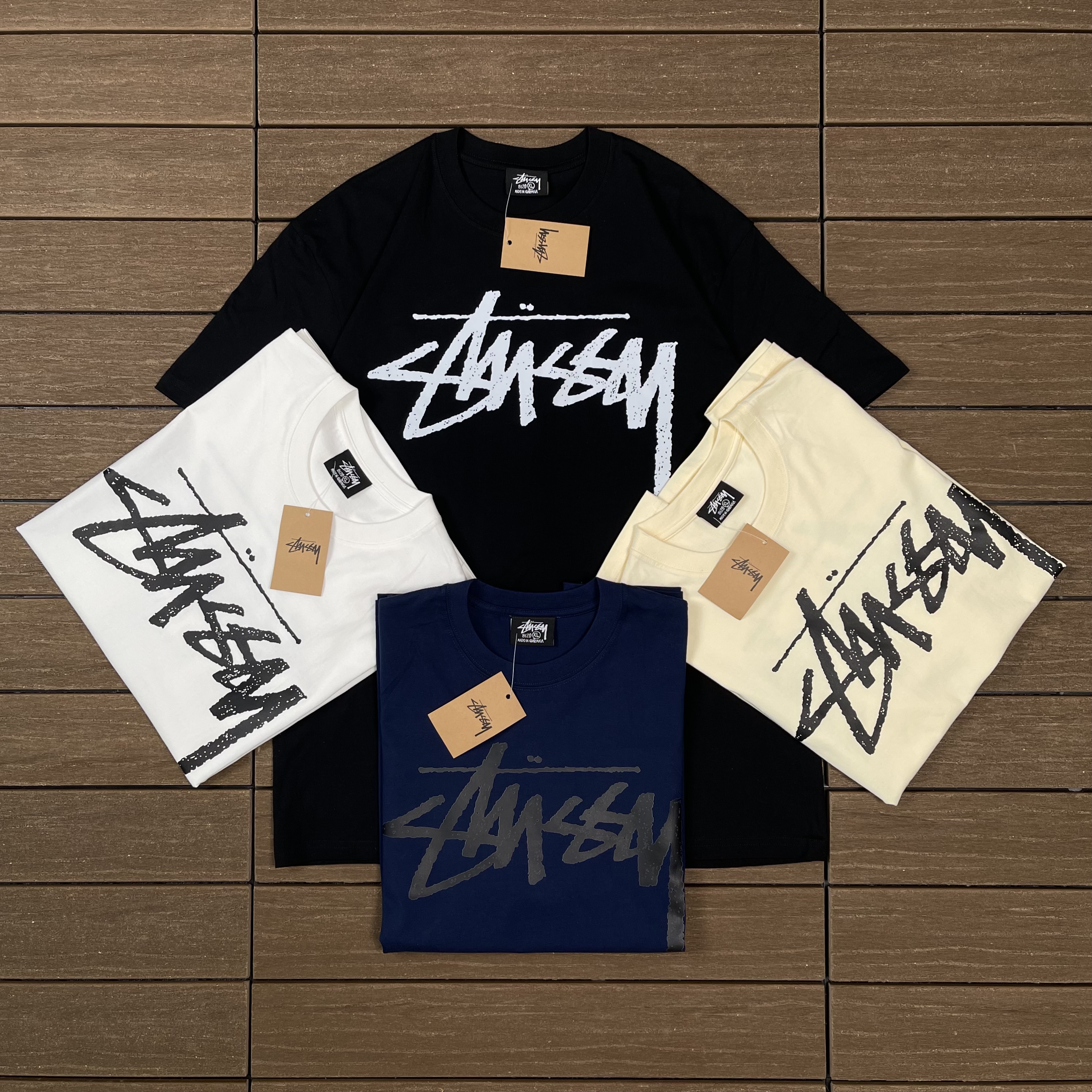 STUSSY T-SHIRT