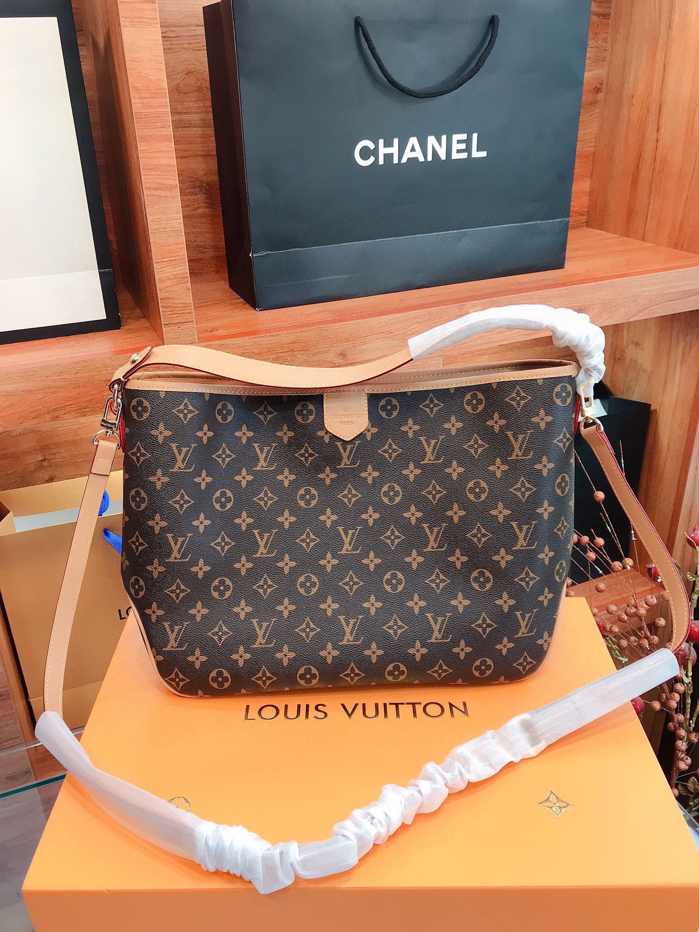 LV BAG