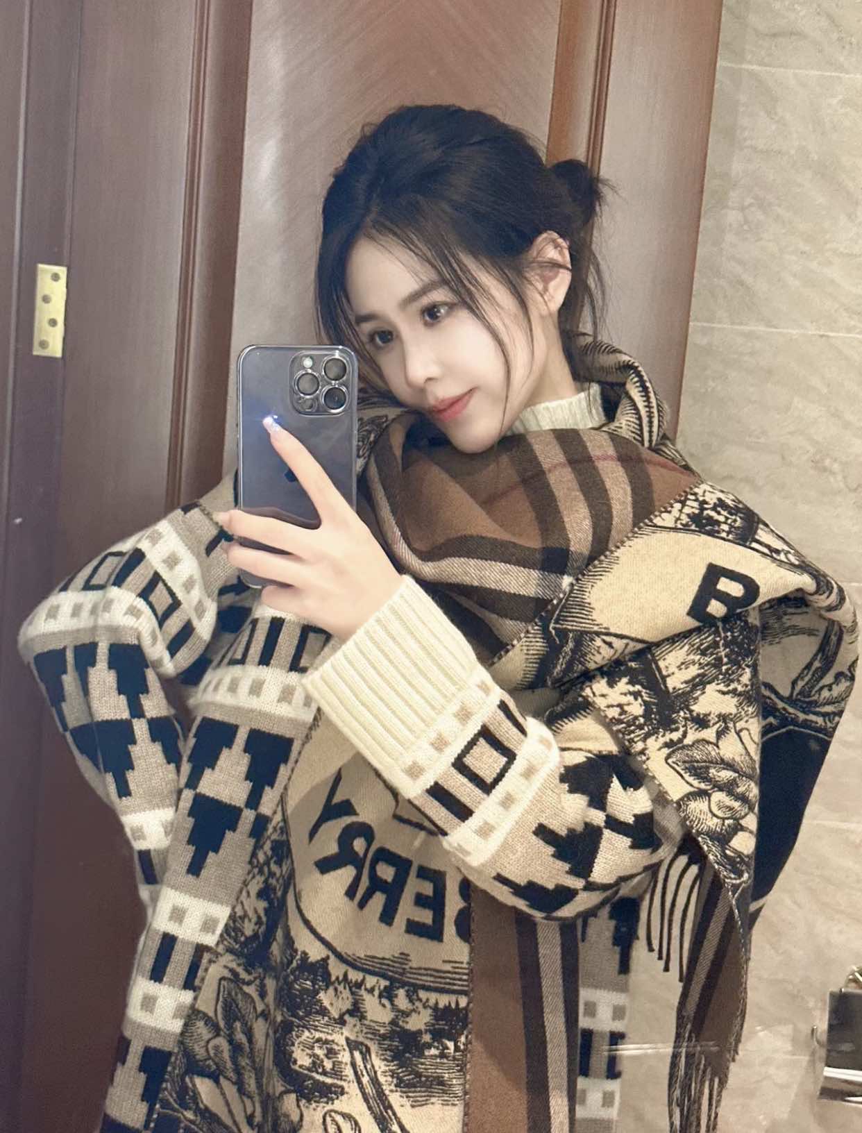 BURBERRY SCARF