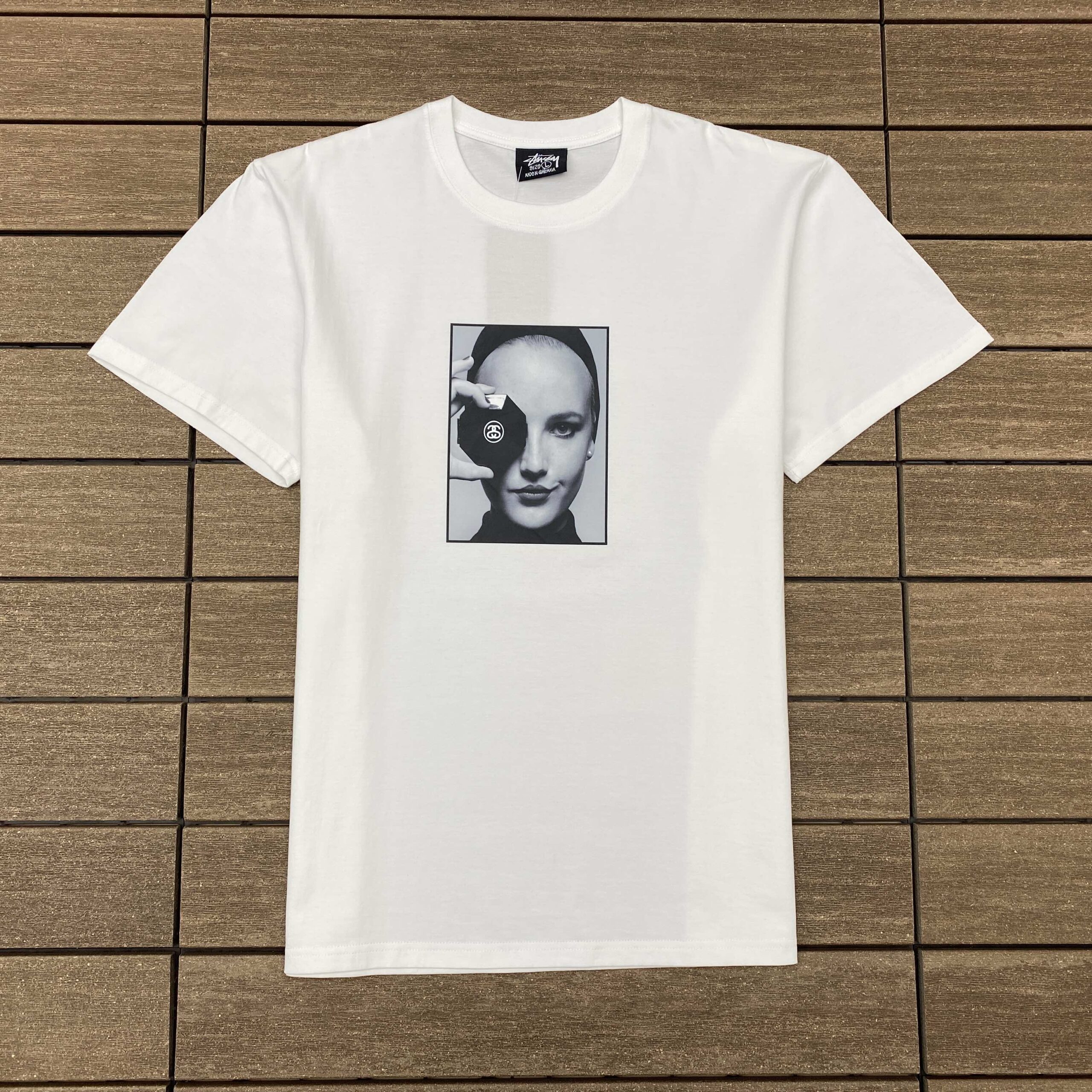 STUSSY T-SHIRT