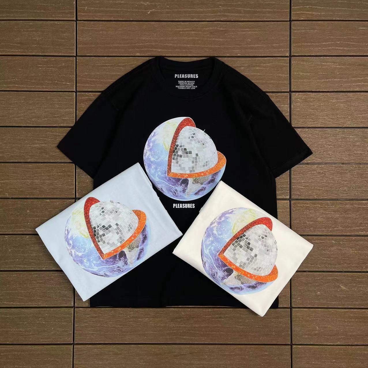 PLEASURES T-SHIRT