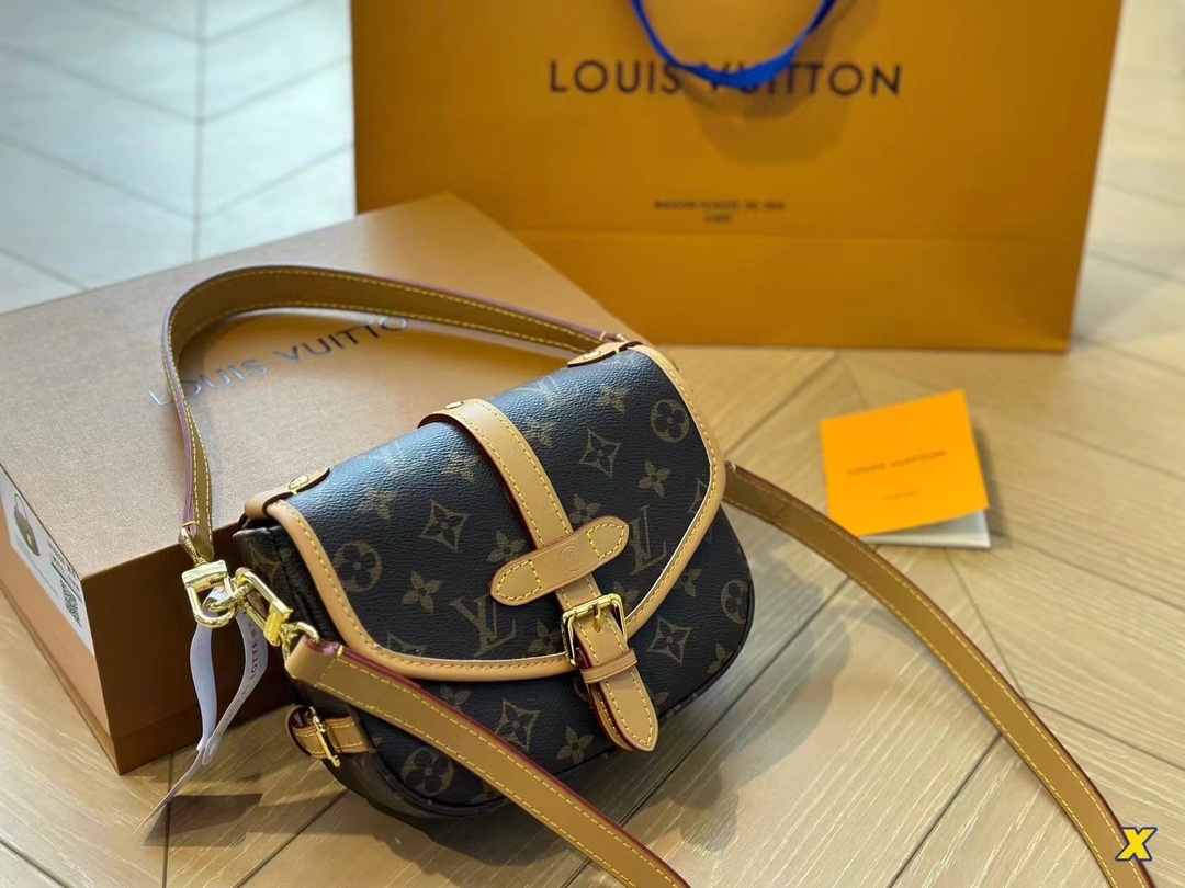 LV BAG