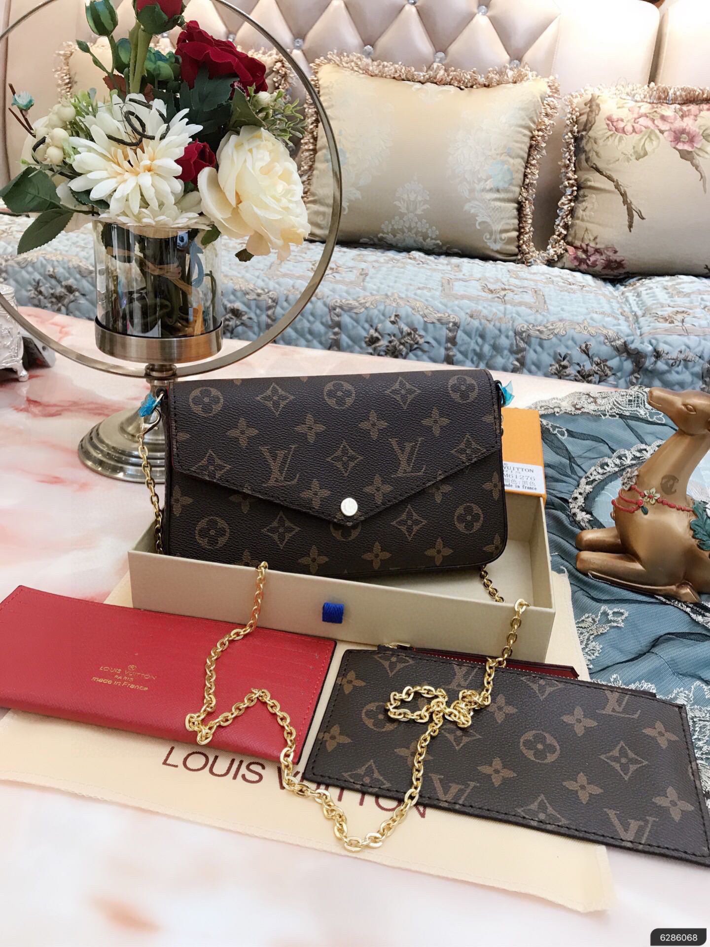 LV BAG