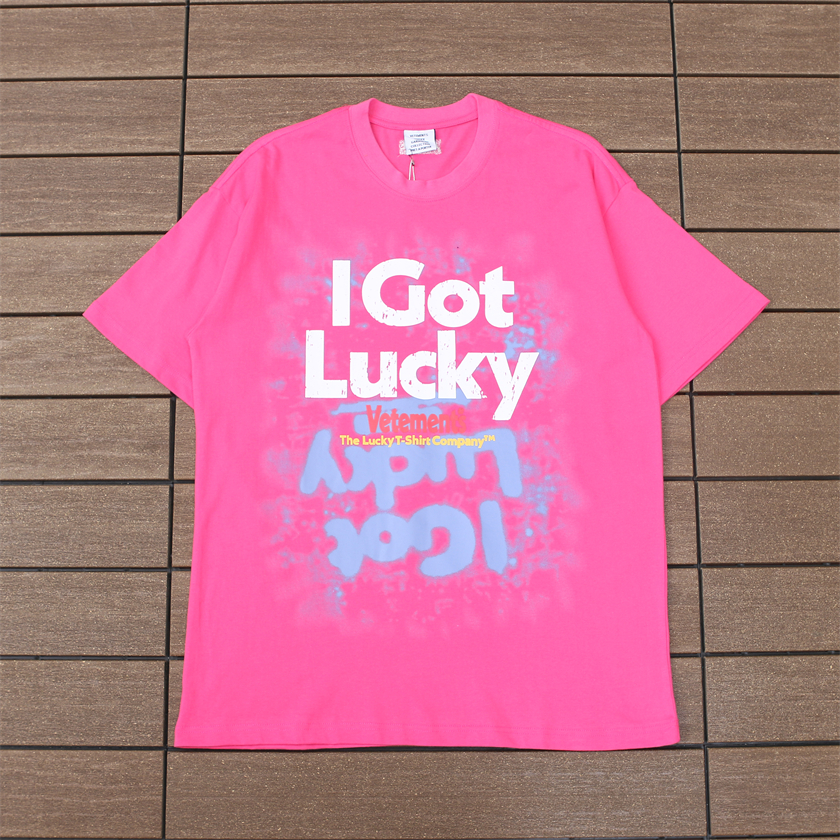 VETEMENTS T-SHIRT