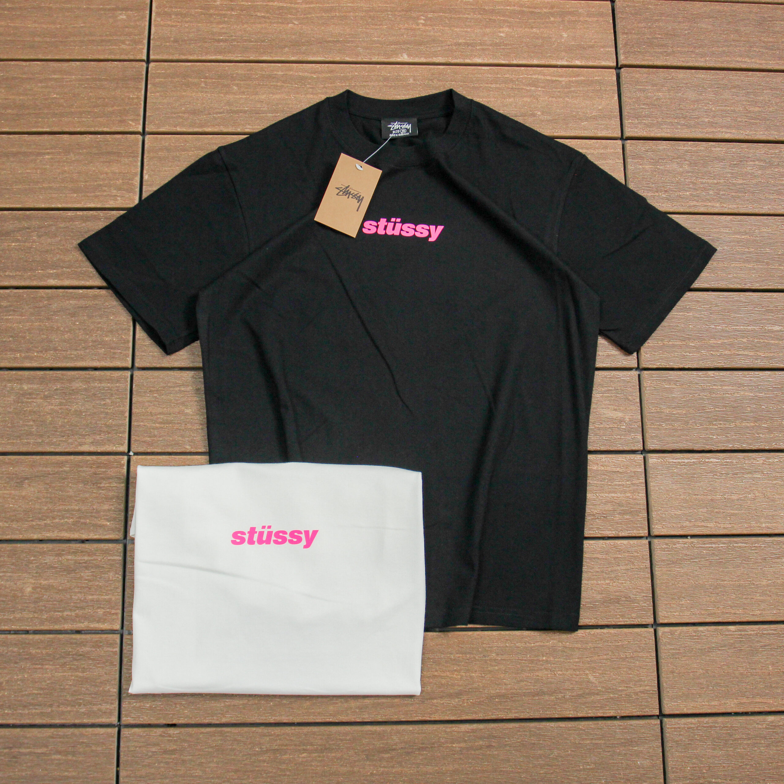 STUSSY T-SHIRT