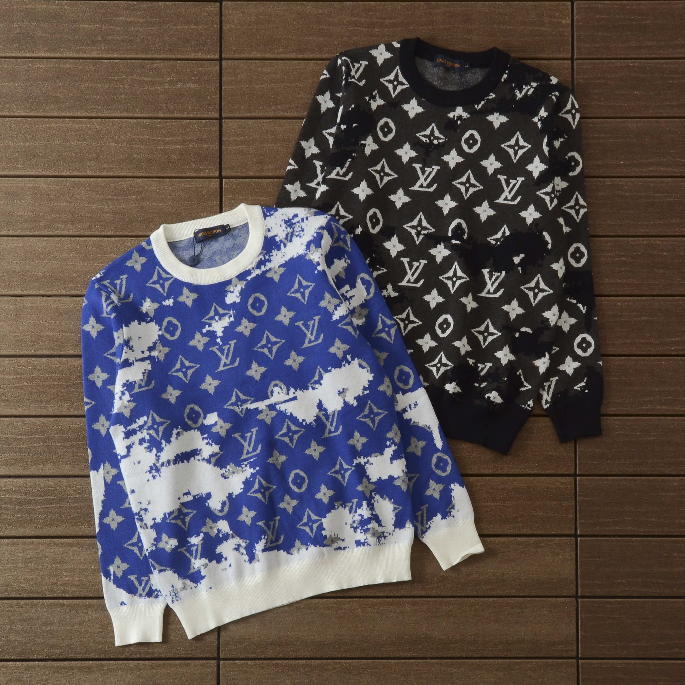 LV SWEATER
