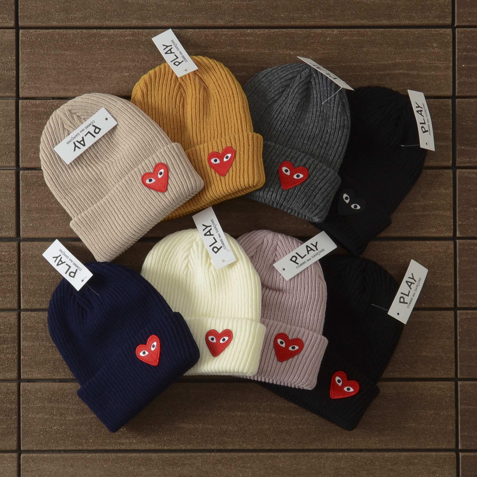 PLAY CAP