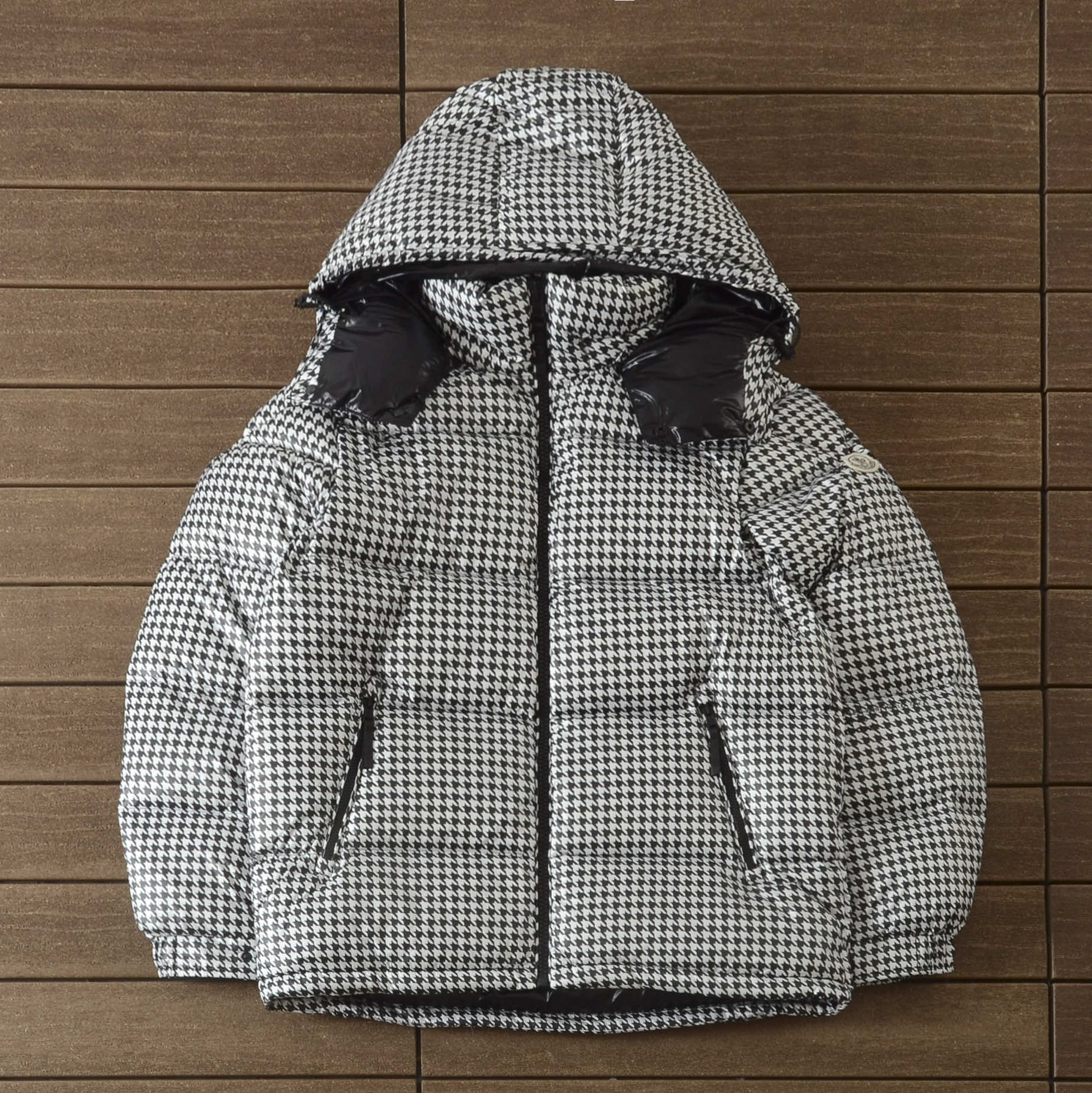 MONCLER DOWN JACKET