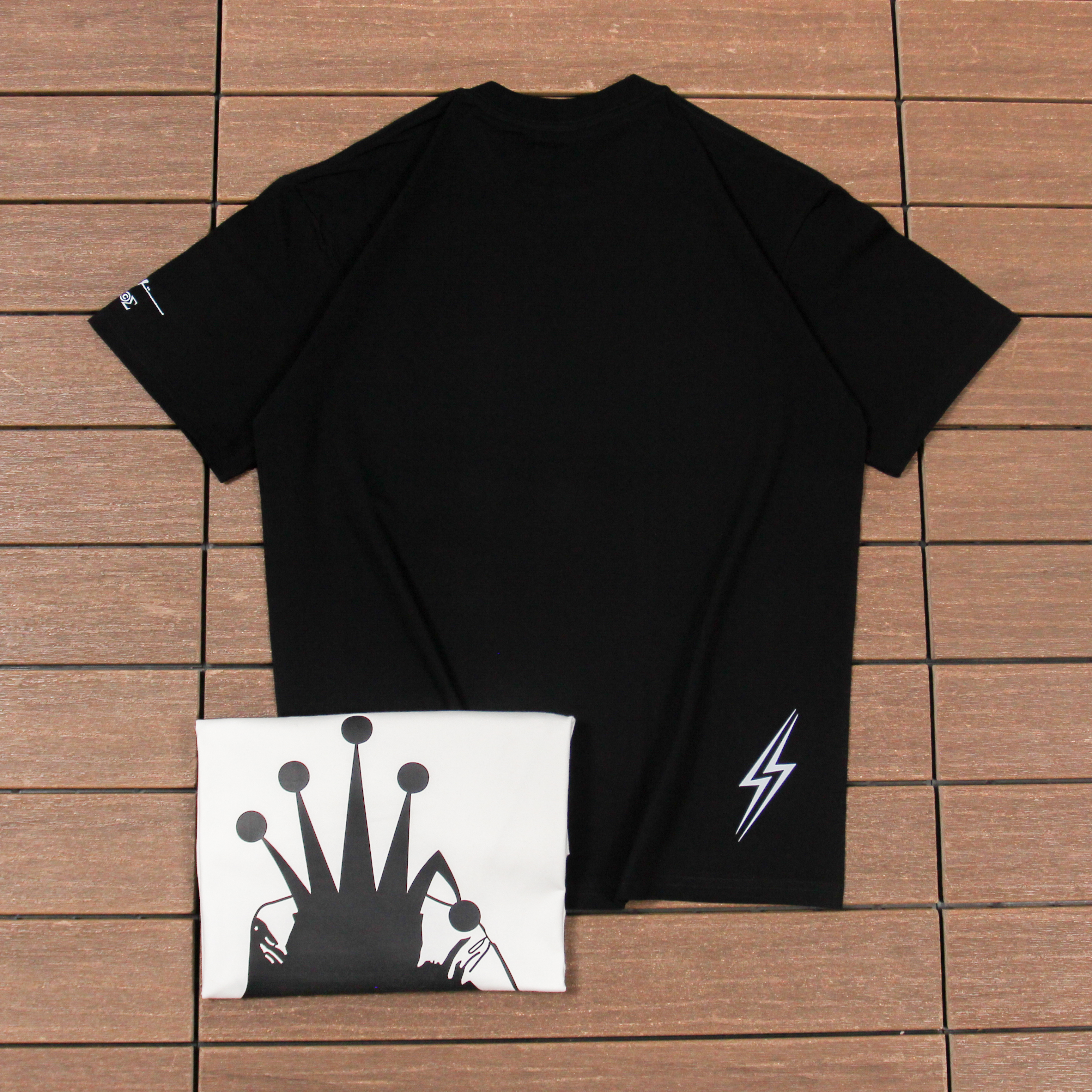 STUSSY T-SHIRT