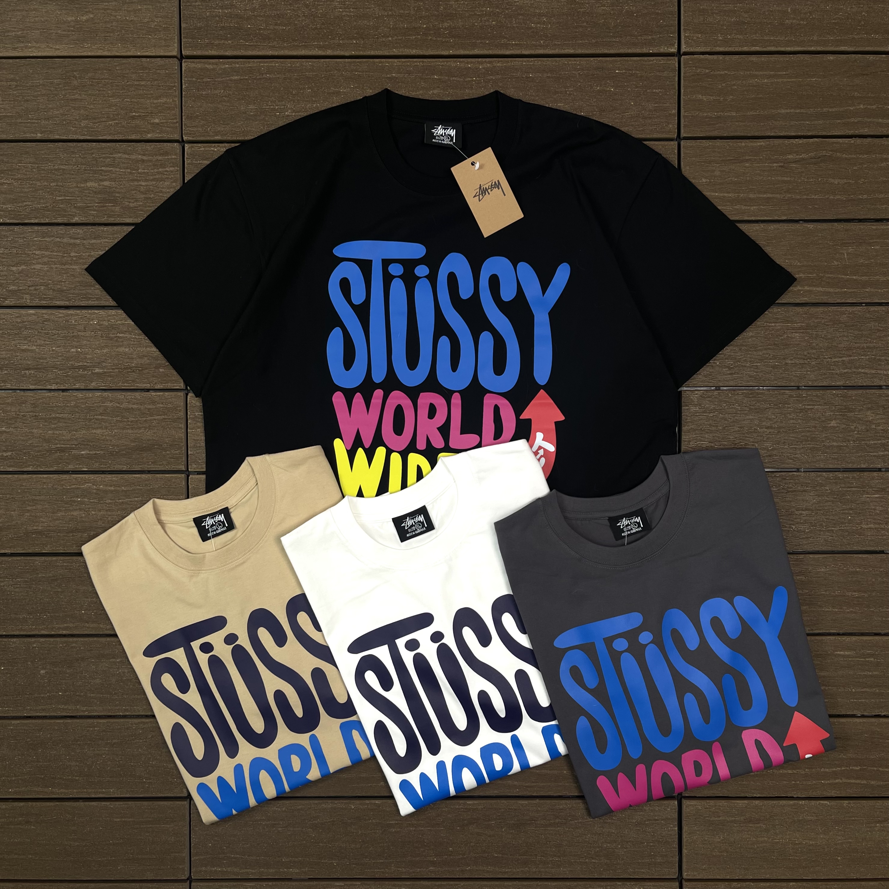 STUSSY T-SHIRT
