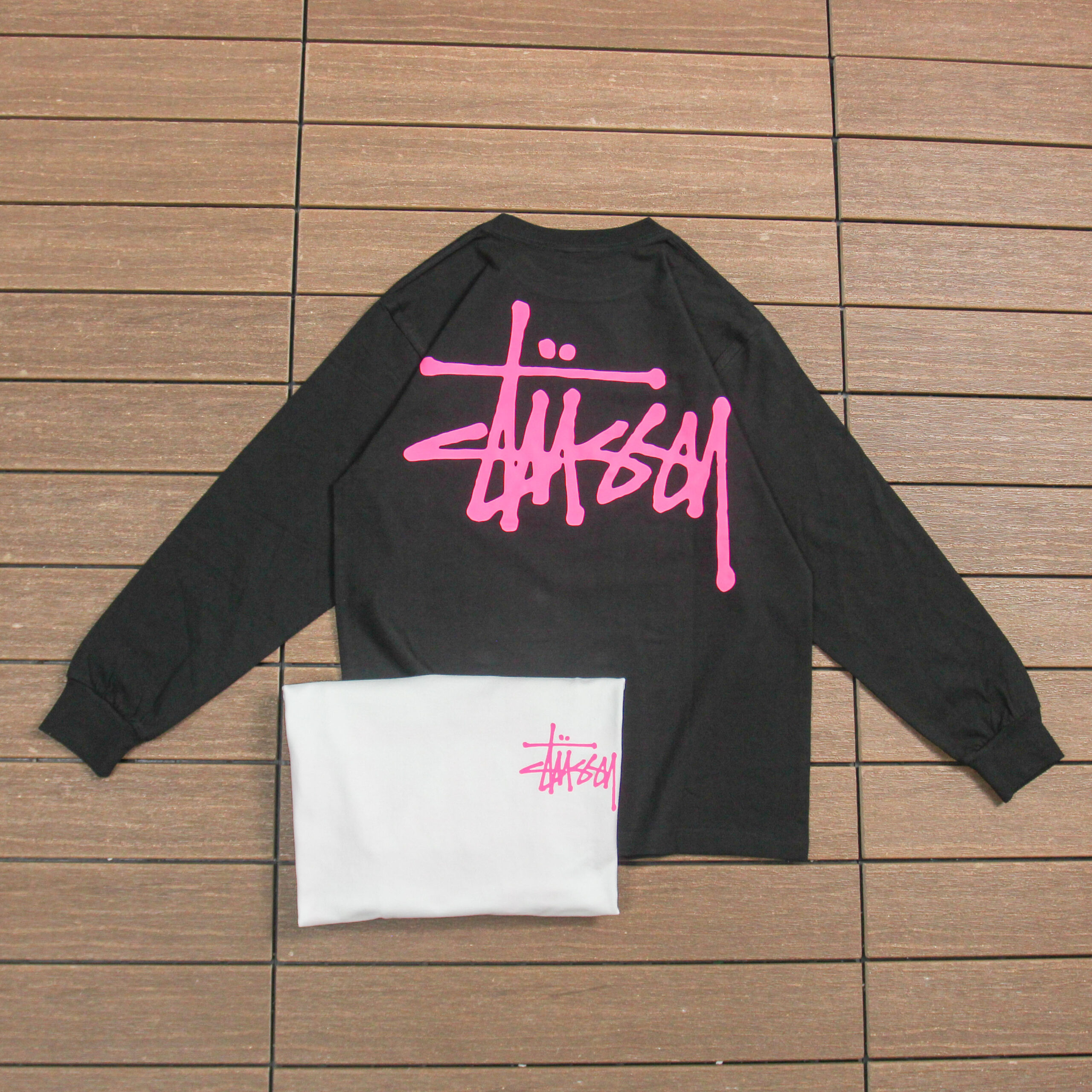 STUSSY T-SHIRT