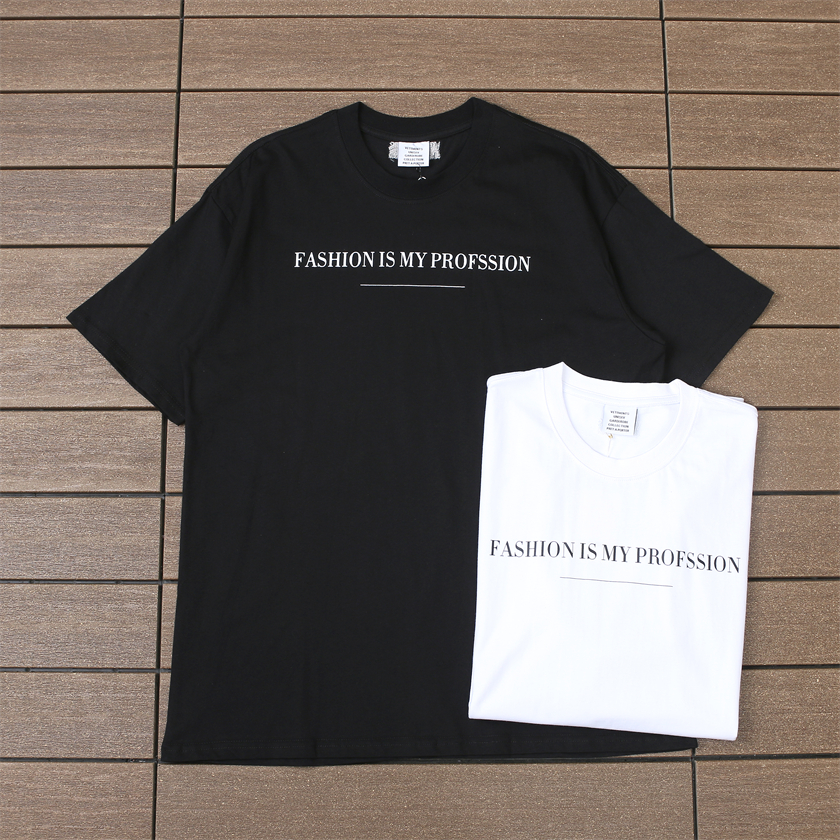 VETEMENTS T-SHIRT