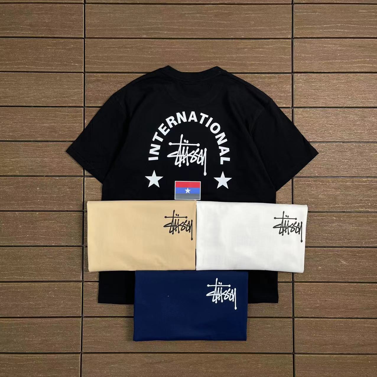 STUSSY T-SHIRT