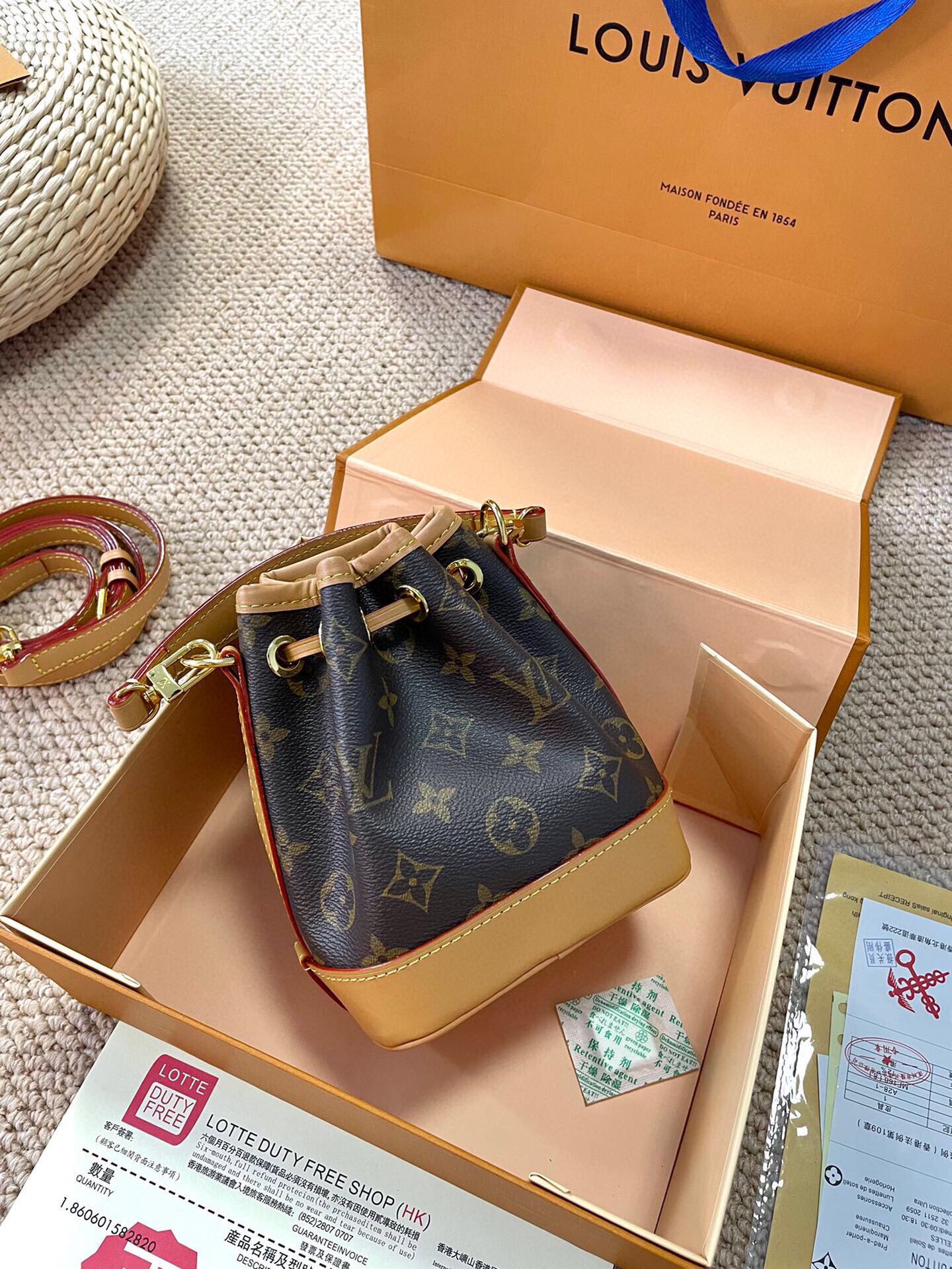 LV BAG