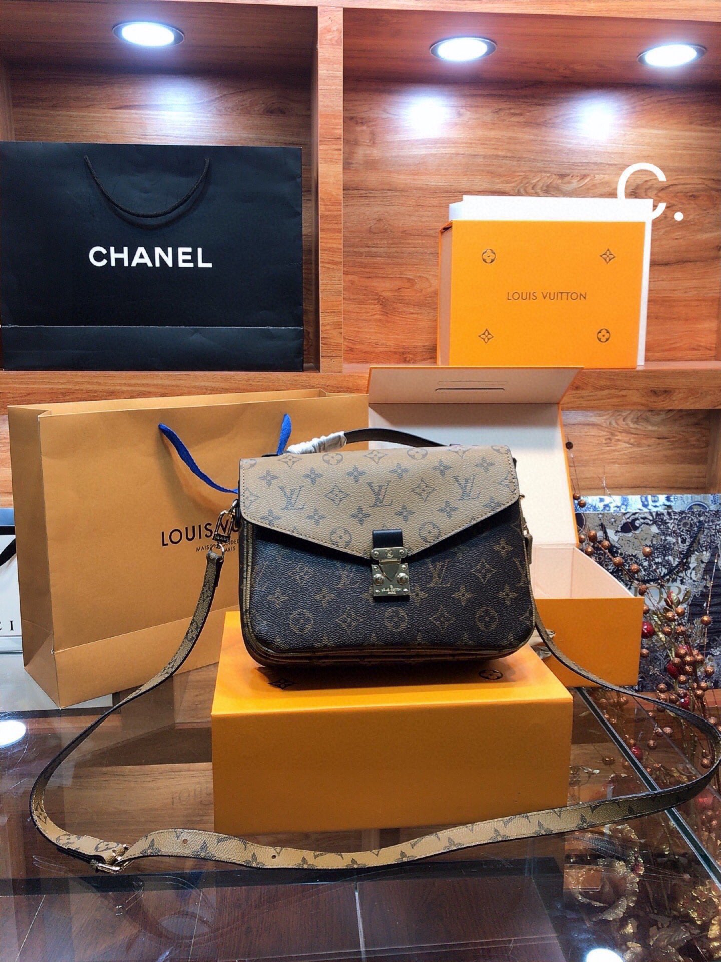 LV BAG