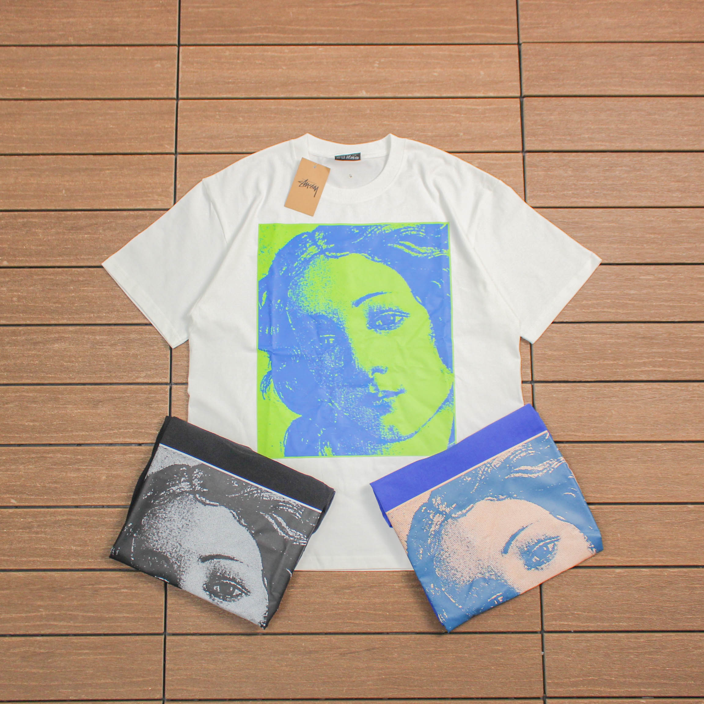STUSSY T-SHIRT
