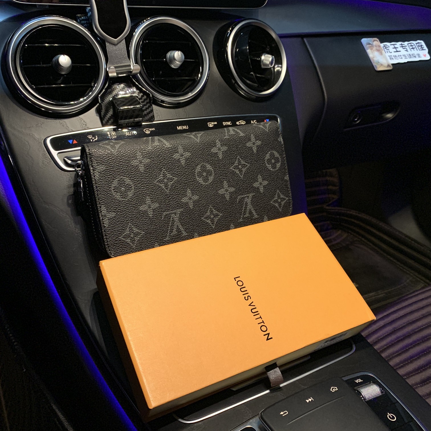 LV