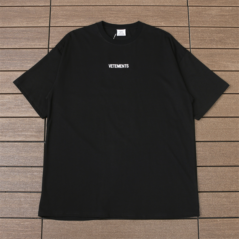 VETEMENTS T-SHIRT