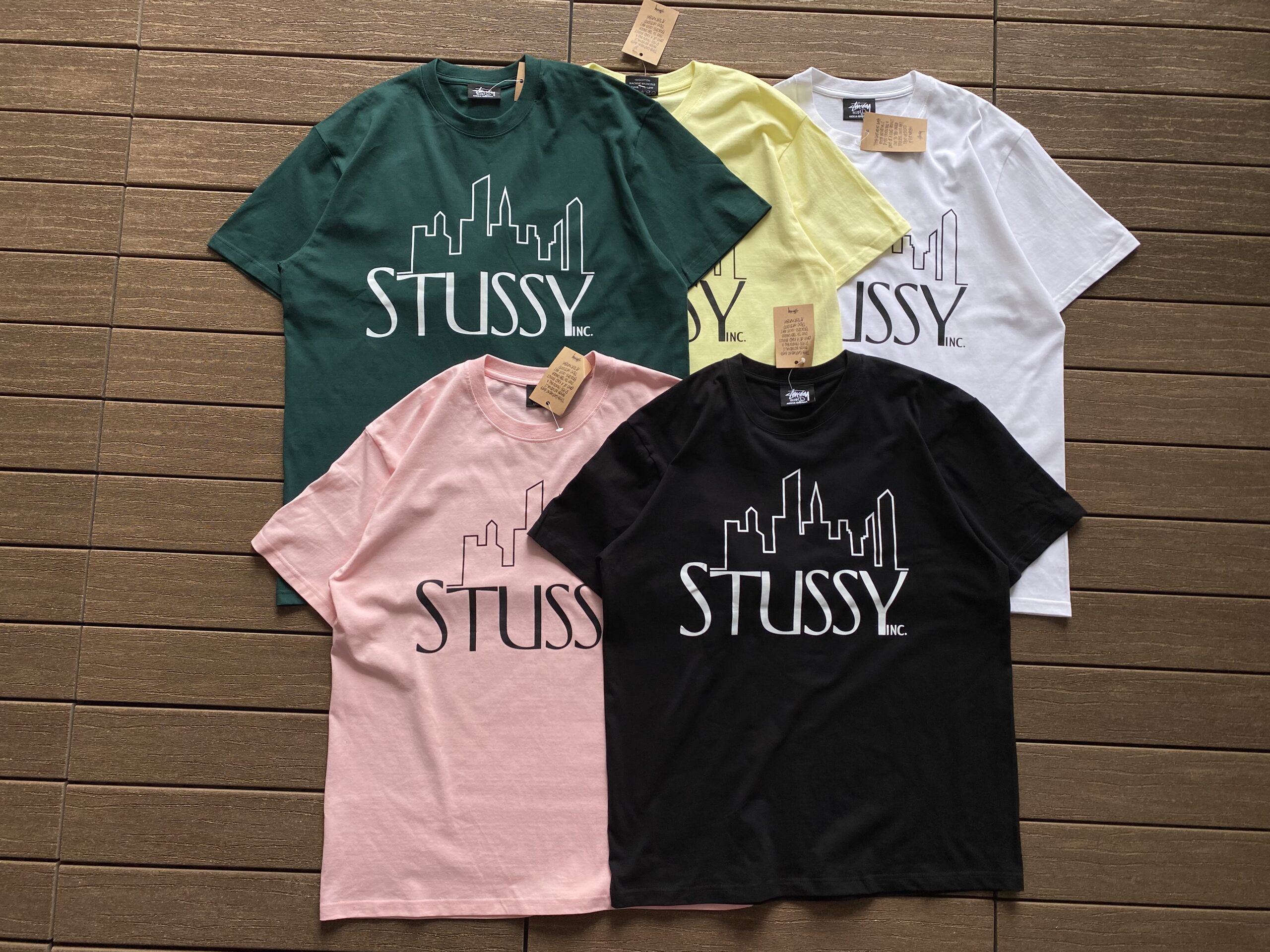 STUSSY T-SHIRT
