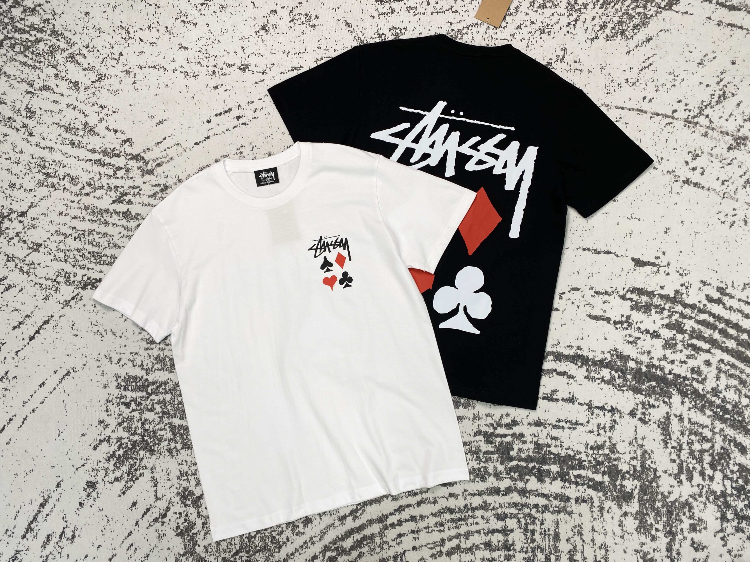 STUSSY T-SHIRT