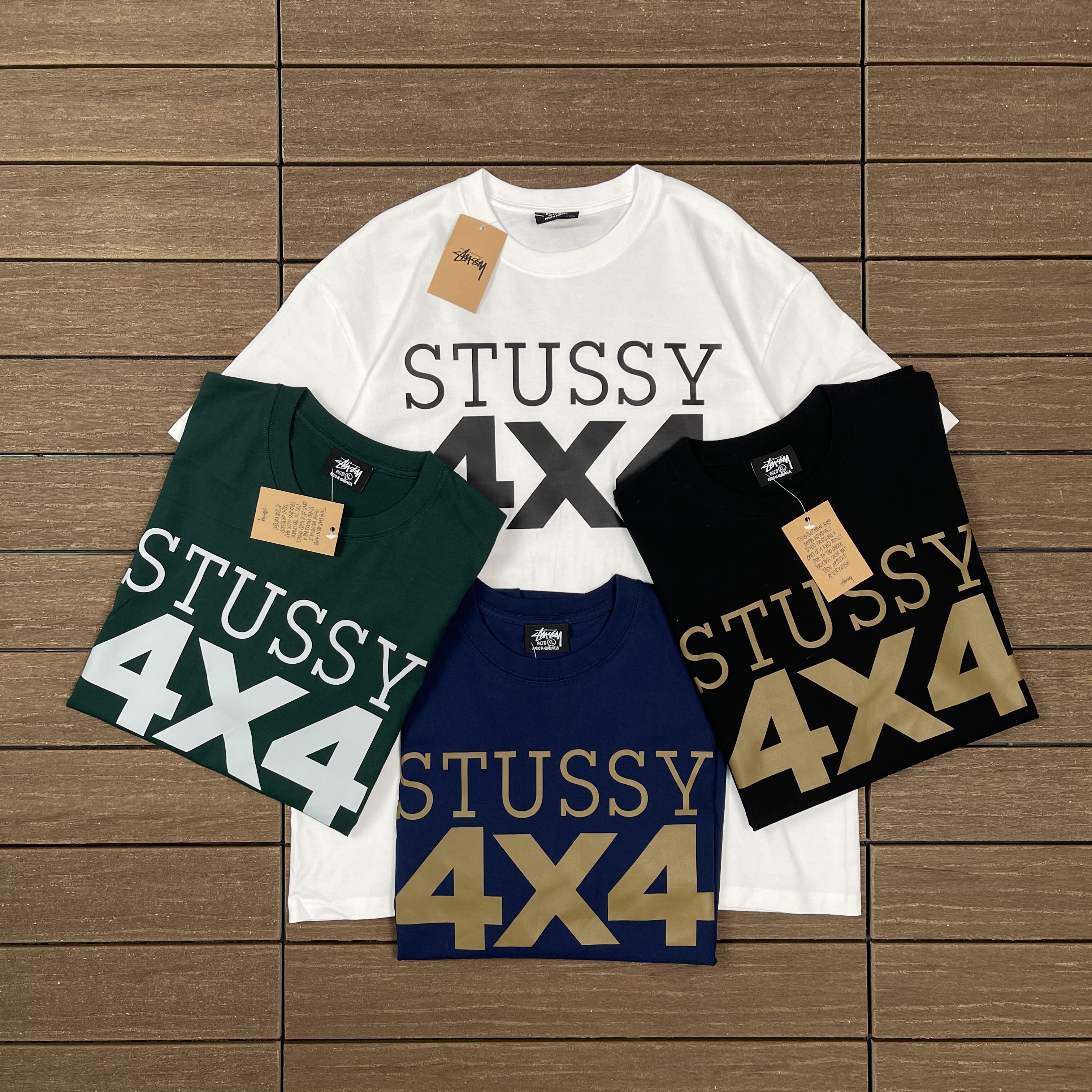 STUSSY T-SHIRT