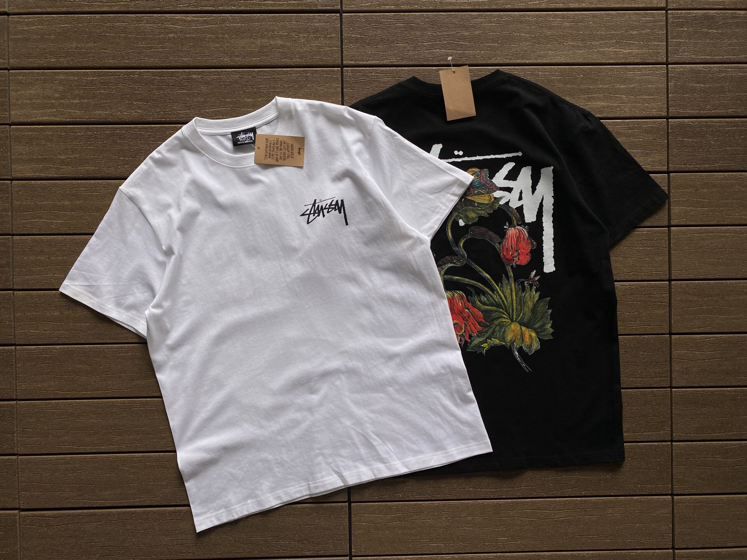 STUSSY T-SHIRT