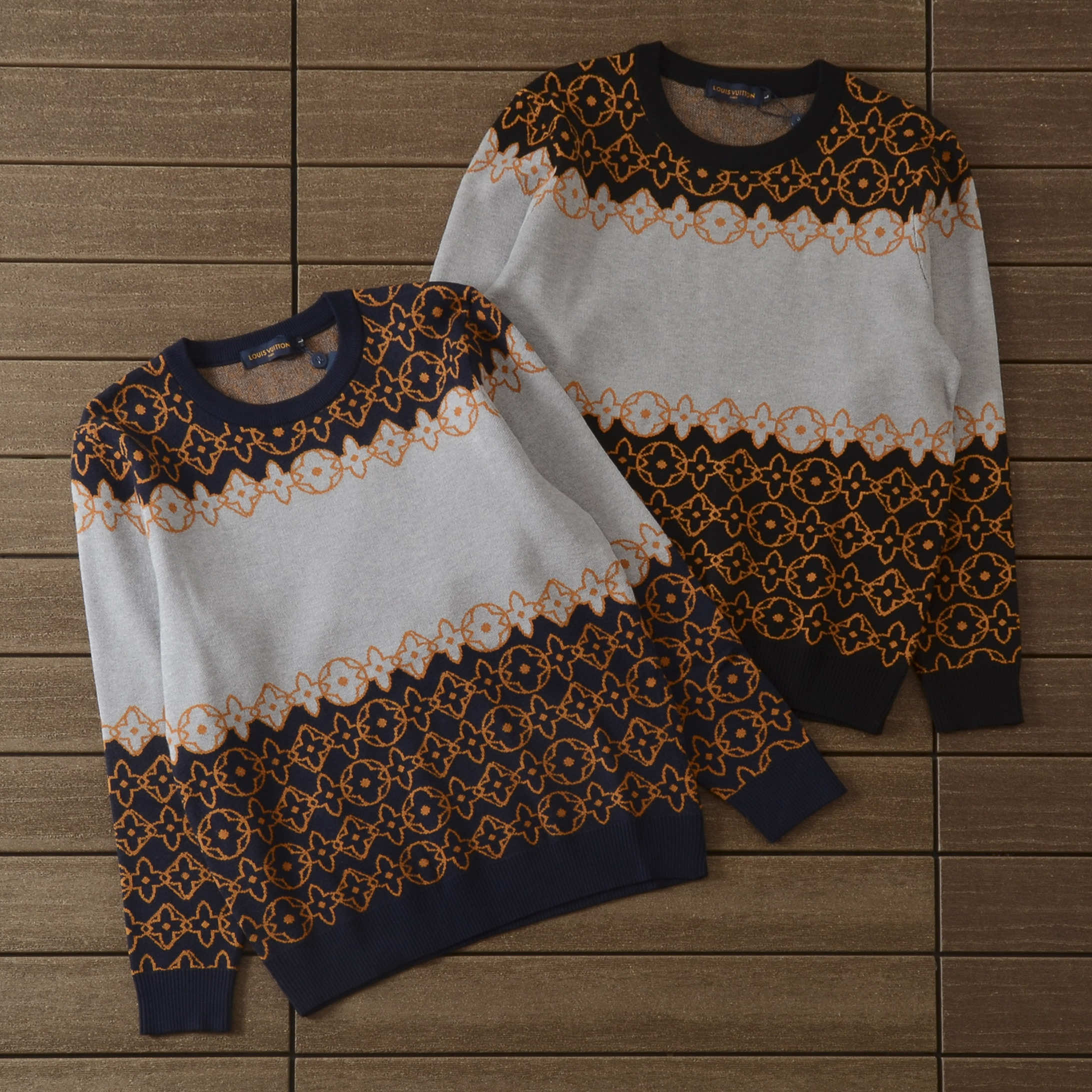 LV SWEATER