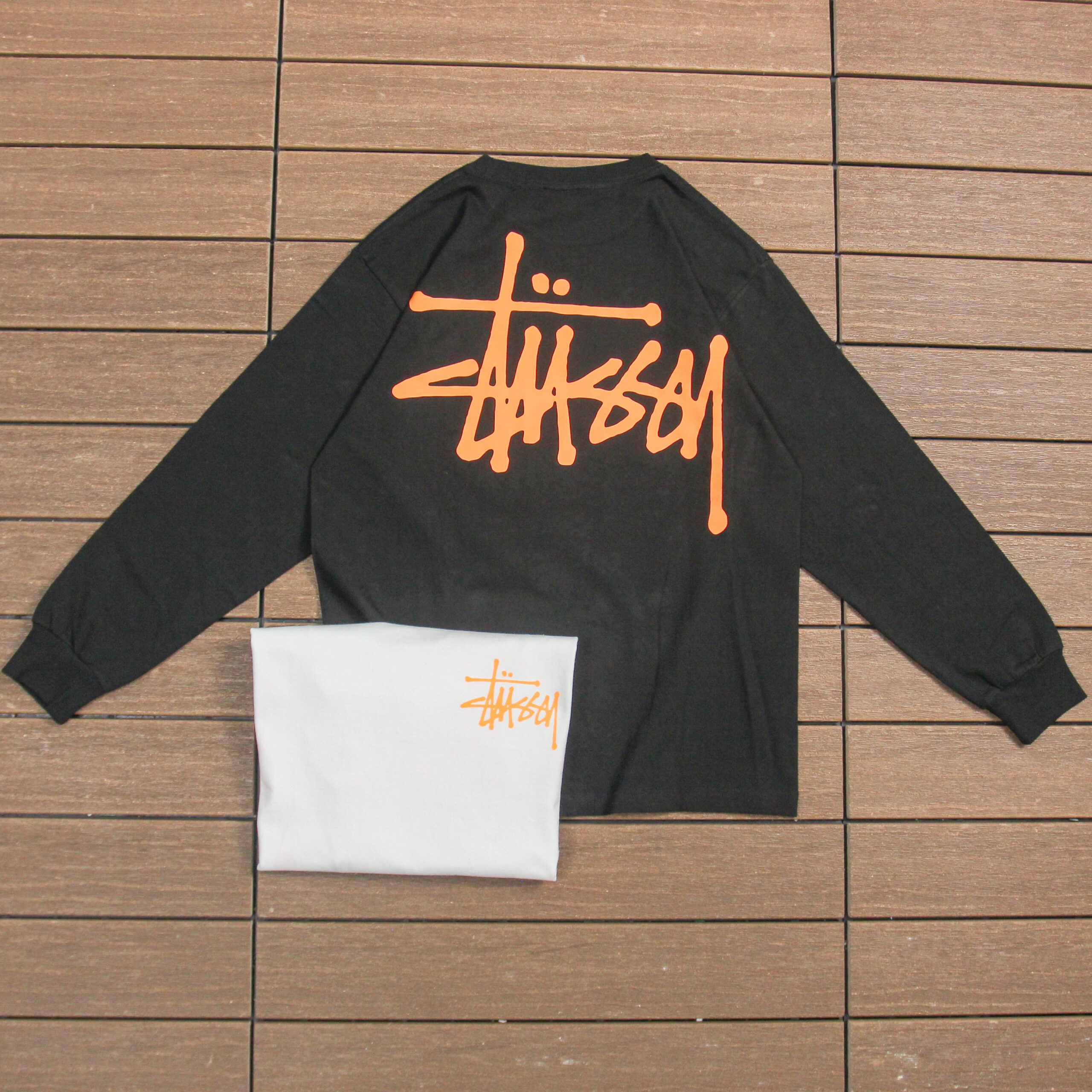 STUSSY T-SHIRT